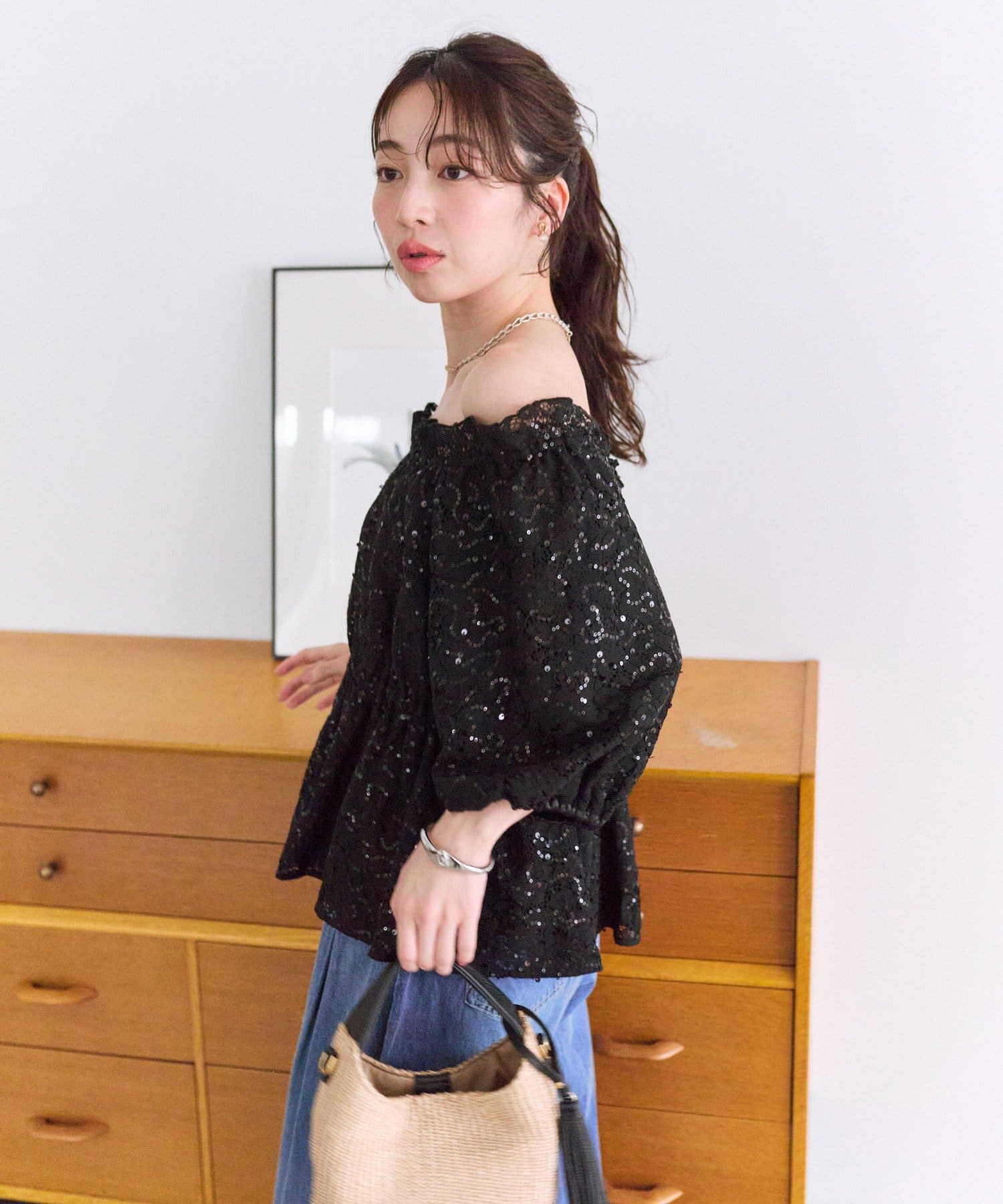 スパンコールブラウスオフショルブラウス La boutique BonBon】スパンコールレースオフショルブラウス