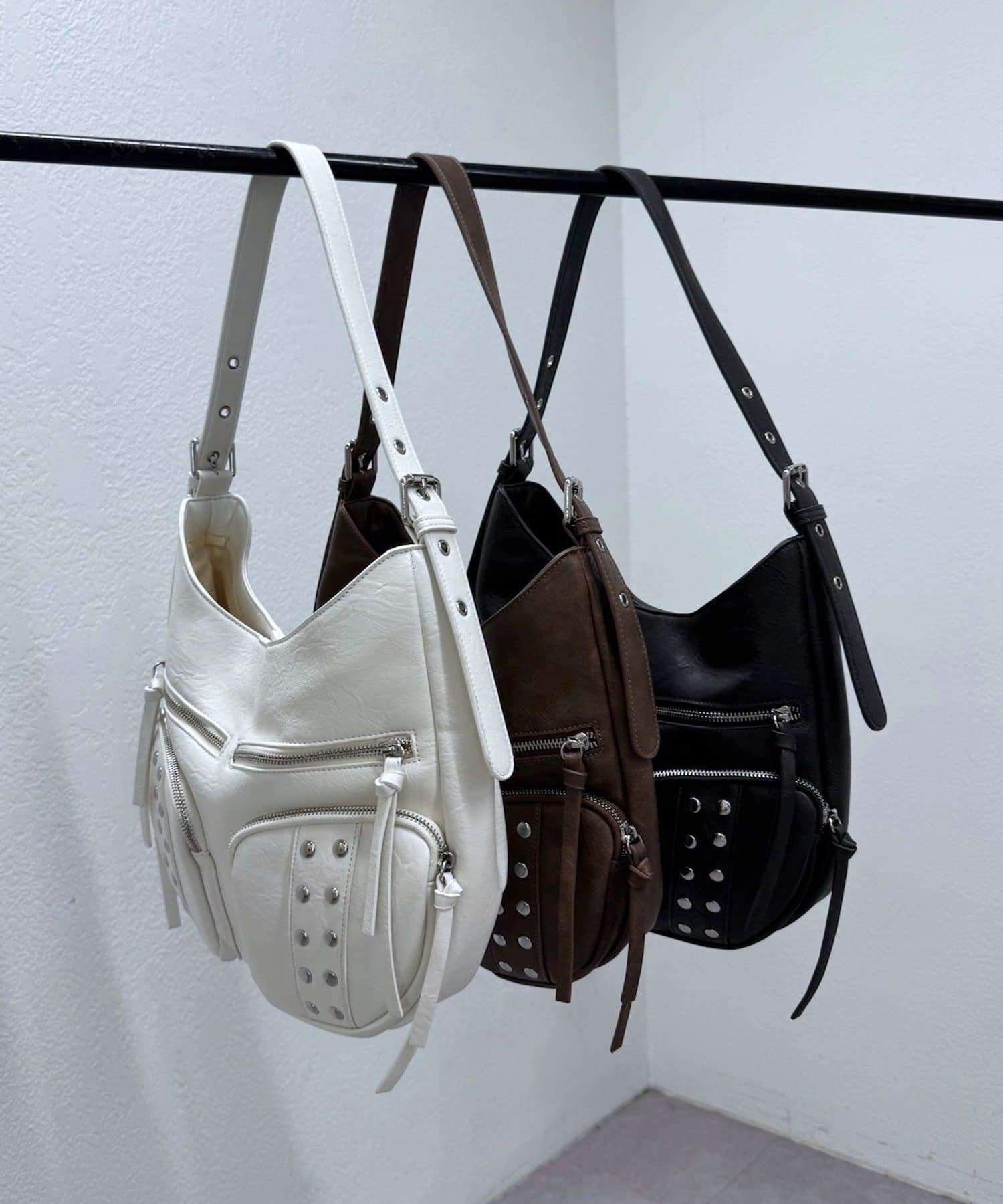 ブレインさん専用　CVTVLIST bag OSK店舗限定色 mystic】loti スタッズ ポケットBAG | OUTLET(アウトレット)レディース