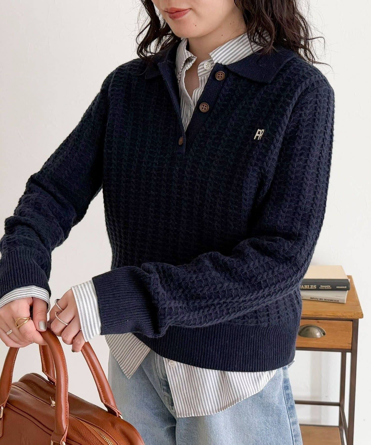 FREDY & GLOSTER(フレディ アンド グロスター) FR刺繍ケーブル柄ポロ衿ニットプルオーバー