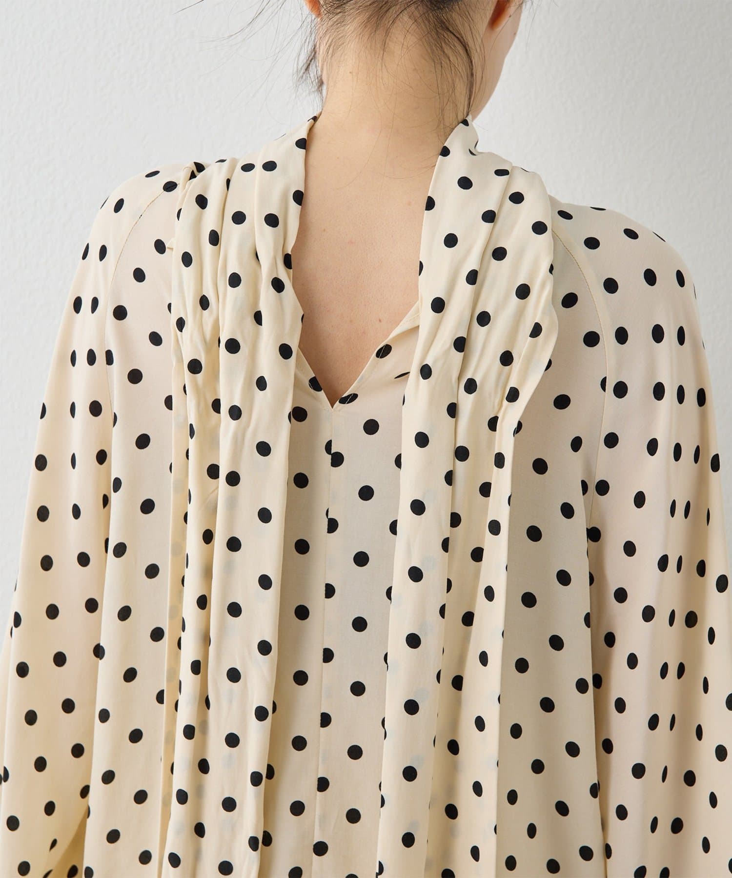 Whim Gazette(ウィム ガゼット) ドットボウタイブラウス