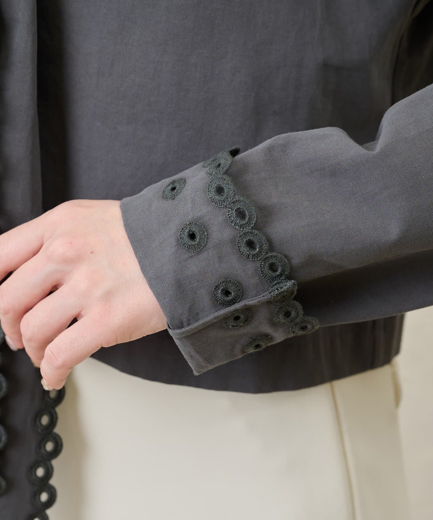 Whim Gazette(ウィム ガゼット) 【GEMINI】スカラップブラウス