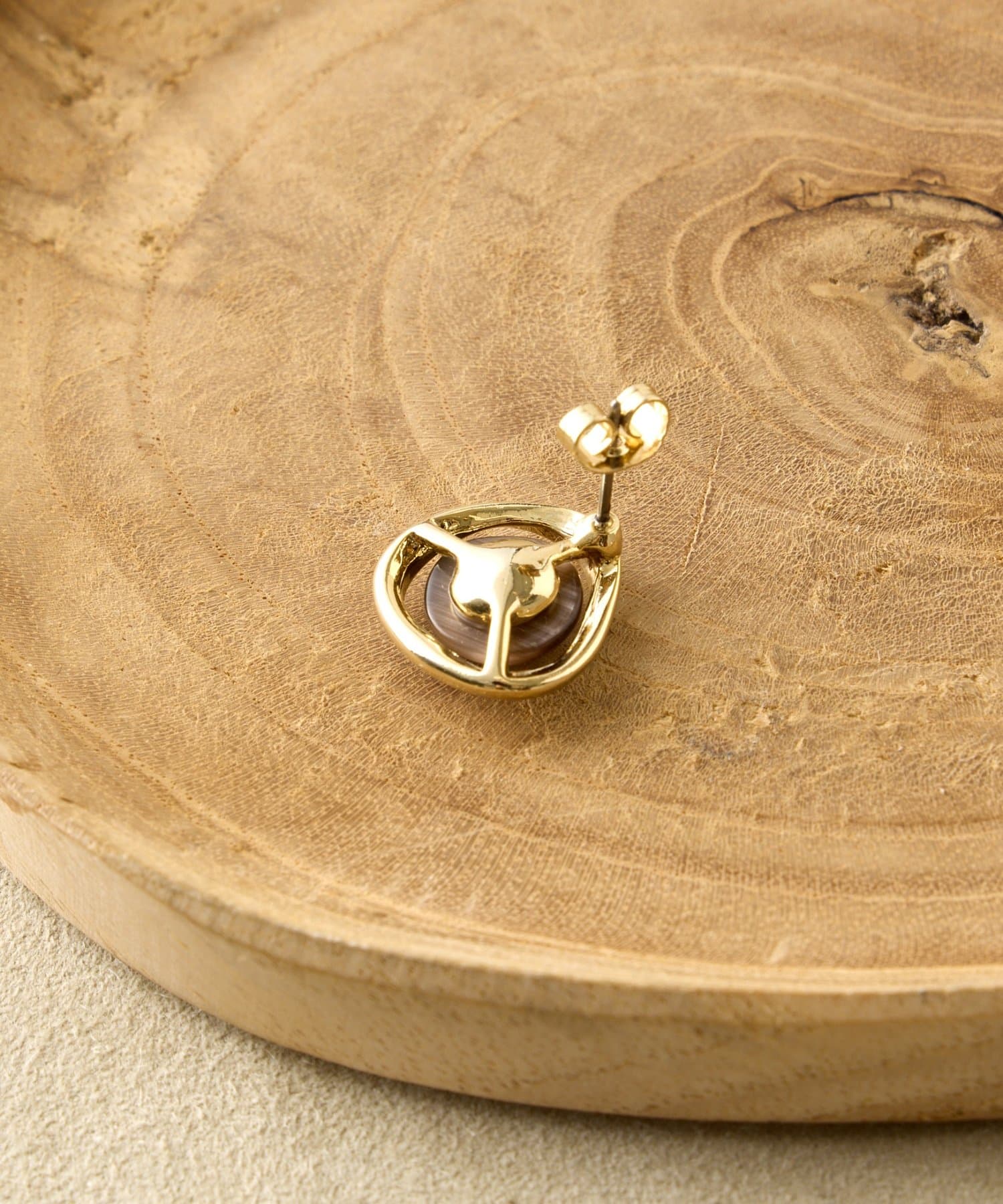 Jena　espace merveilleux(ジェナ　エスパスメルヴェイユ) ニュアンスストーンピアス