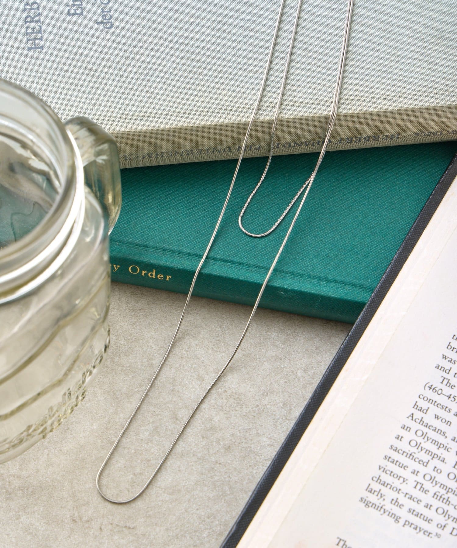 Jena　espace merveilleux(ジェナ　エスパスメルヴェイユ) 2連スネークネックレス