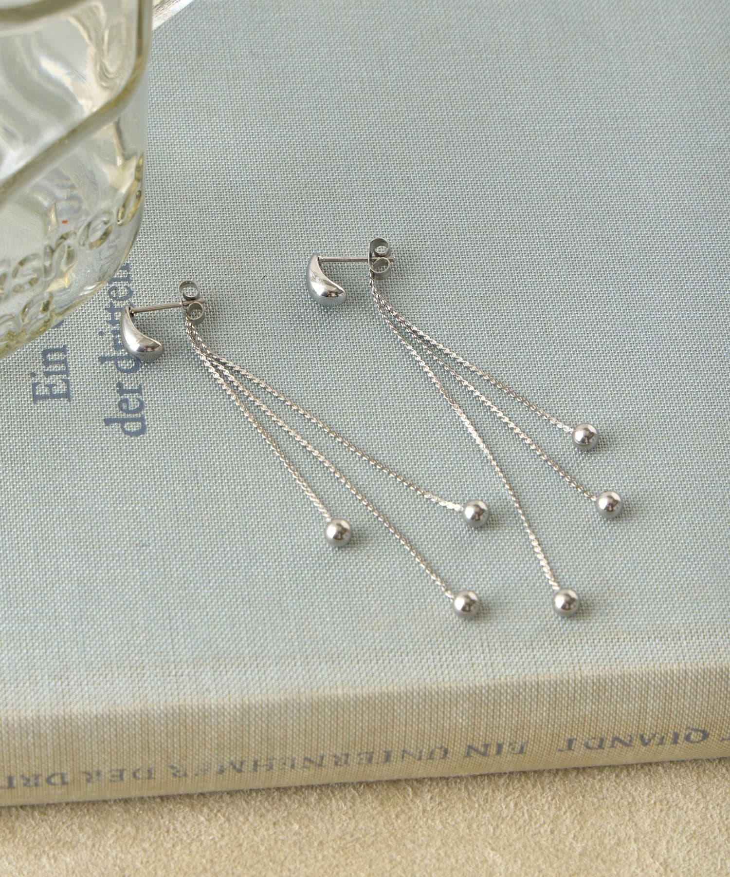 Jena　espace merveilleux(ジェナ　エスパスメルヴェイユ) ツブロングピアス