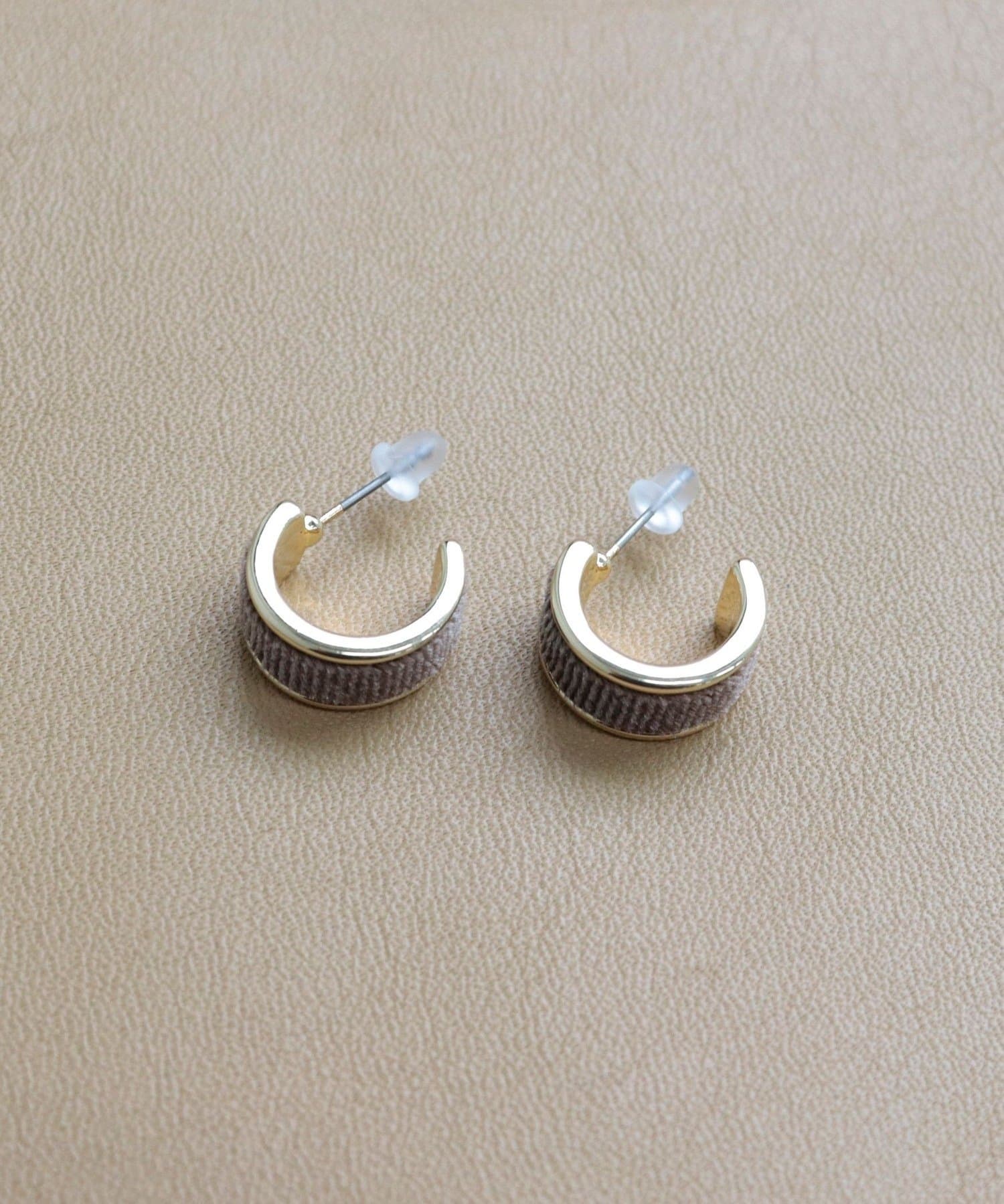 FREDY & GLOSTER(フレディ アンド グロスター) ベロアリングピアス