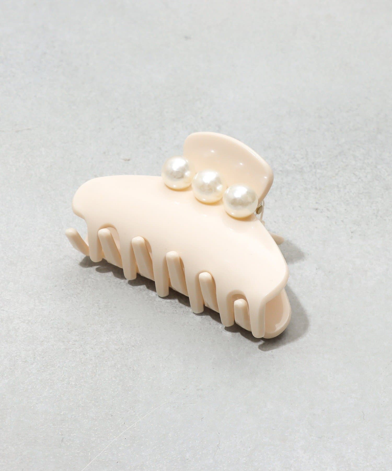 3COINS(スリーコインズ) パール付バンス