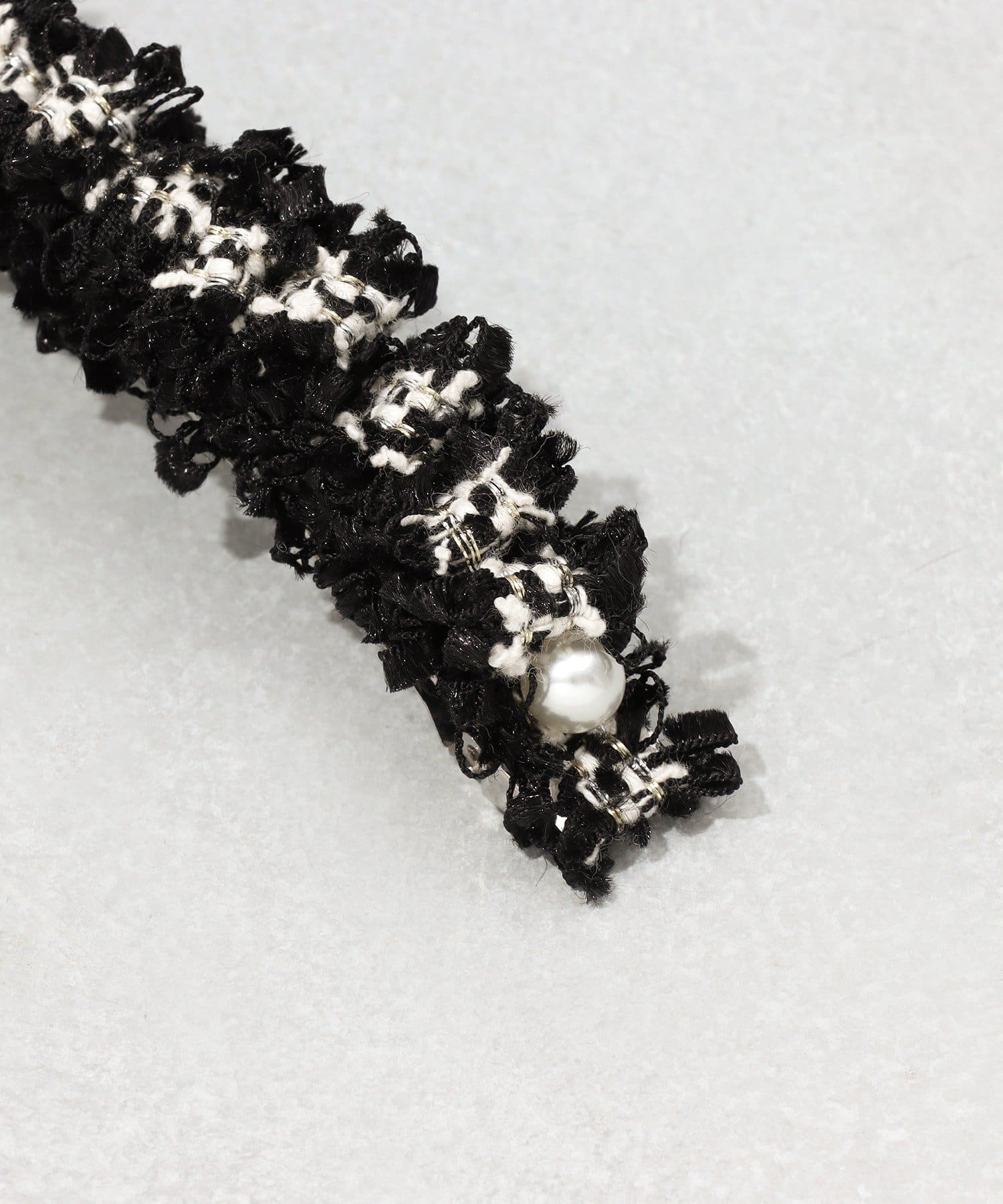 3COINS(スリーコインズ) パール付きツィードバレッタ