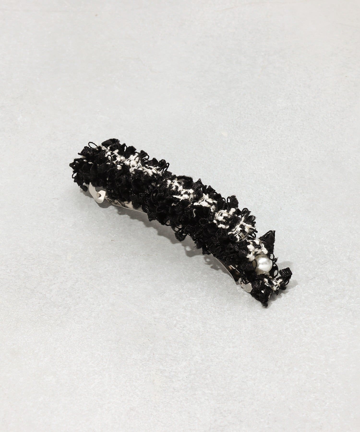 3COINS(スリーコインズ) パール付きツィードバレッタ