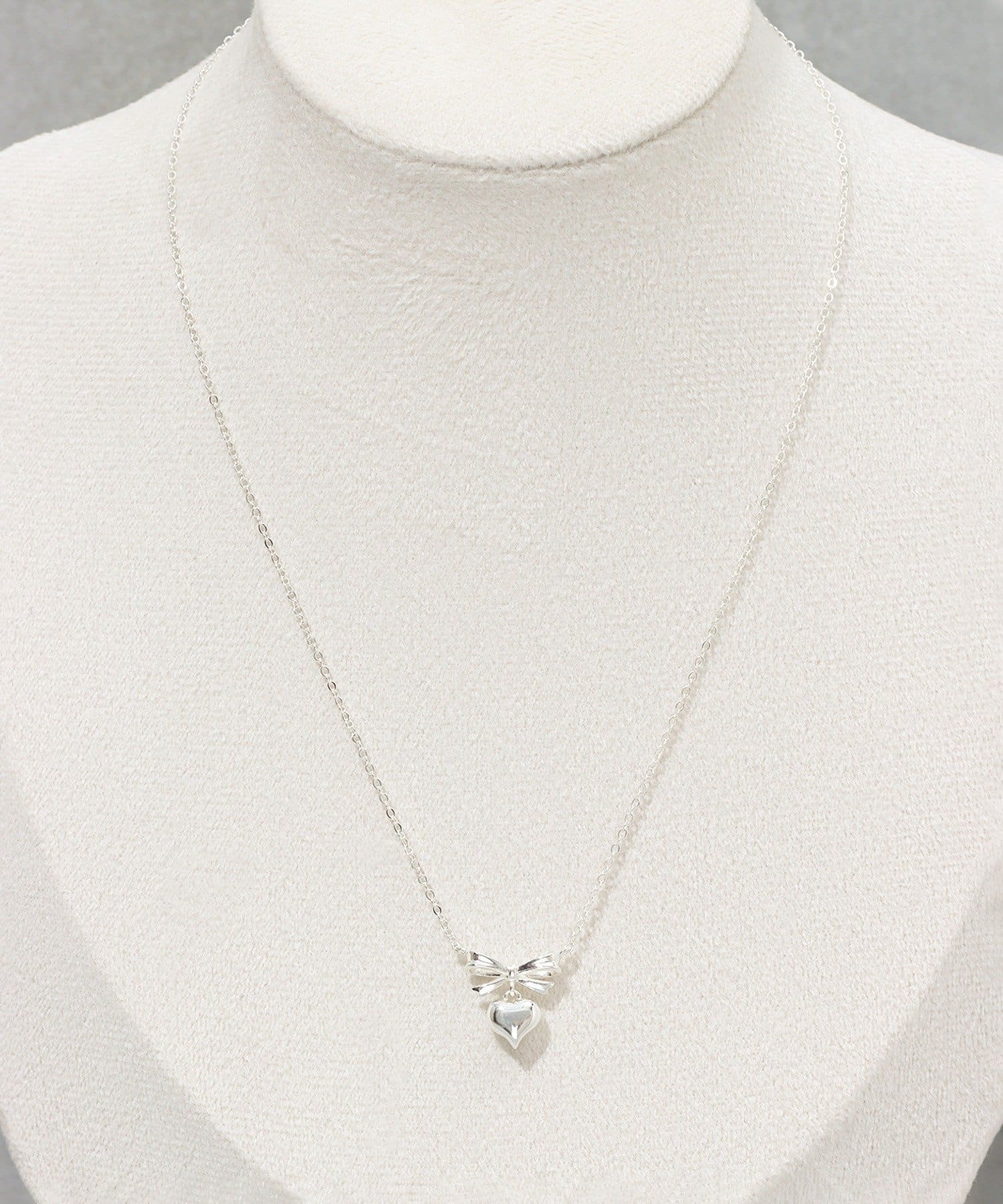 3COINS(スリーコインズ) リボンハートショートネックレス