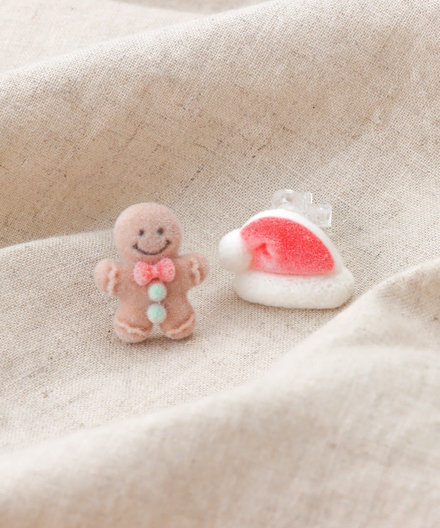 3COINS(スリーコインズ) クリスマスモチーフフロッキーイヤリング／KIDS