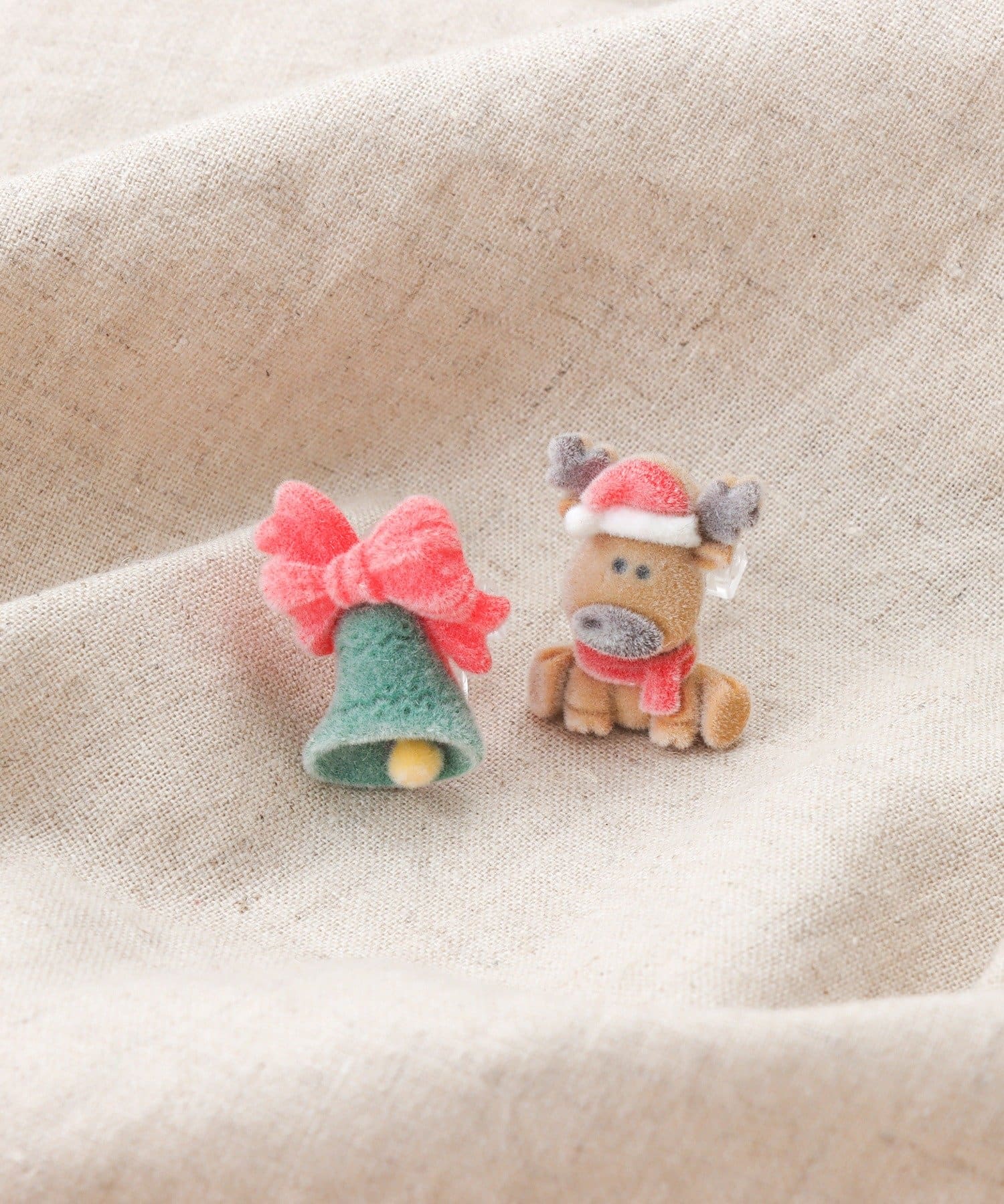 3COINS(スリーコインズ) クリスマスモチーフフロッキーイヤリング／KIDS