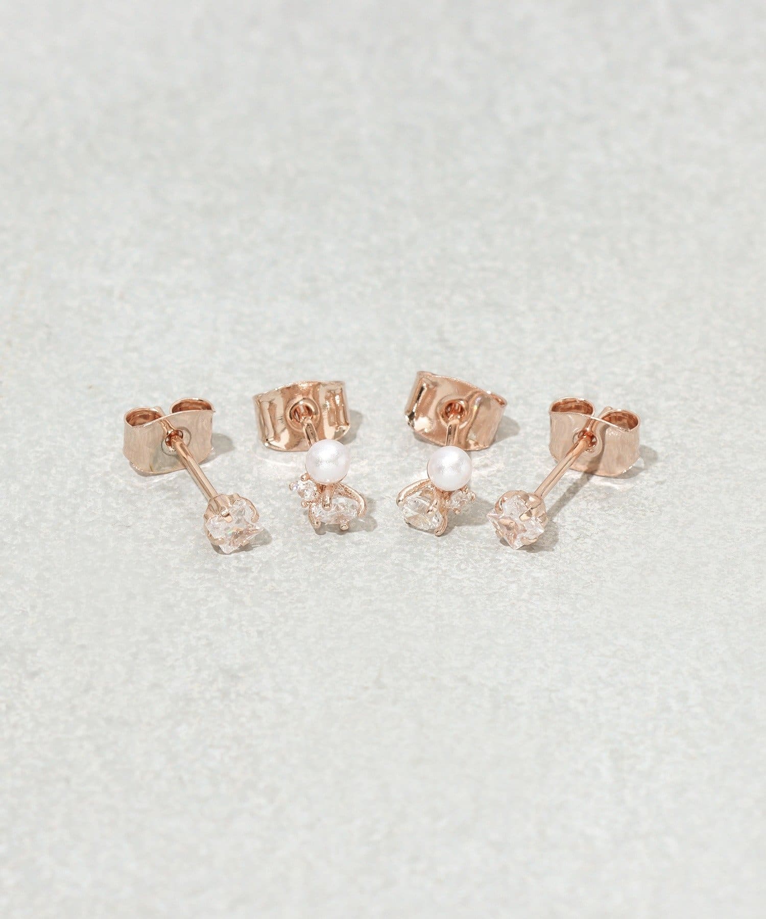 3COINS(スリーコインズ) キラキラピアス4個セット