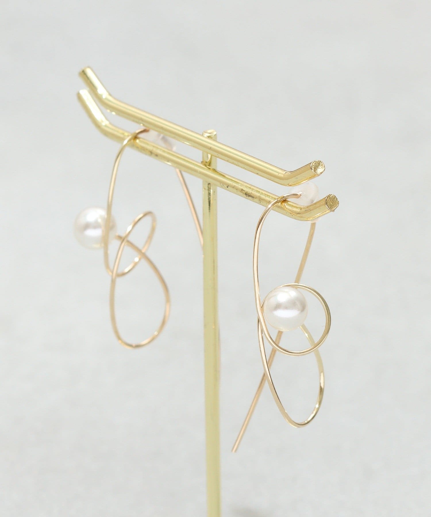 3COINS(スリーコインズ) トップパールメタルピアス