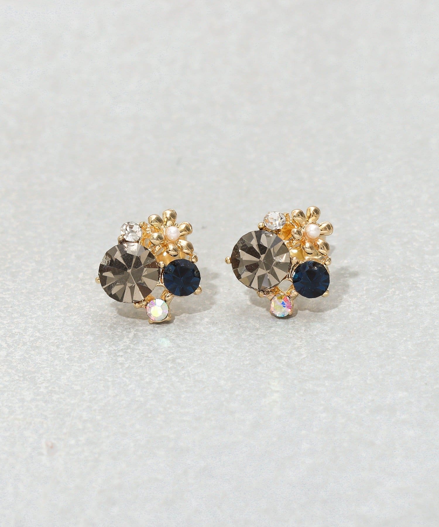 3COINS(スリーコインズ) フラワービジューピアス