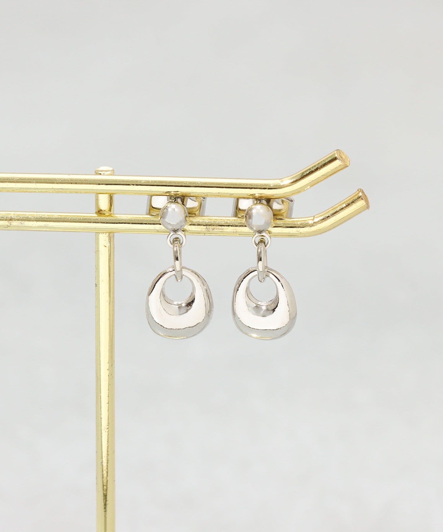 3COINS(スリーコインズ) メタルサガリピアス