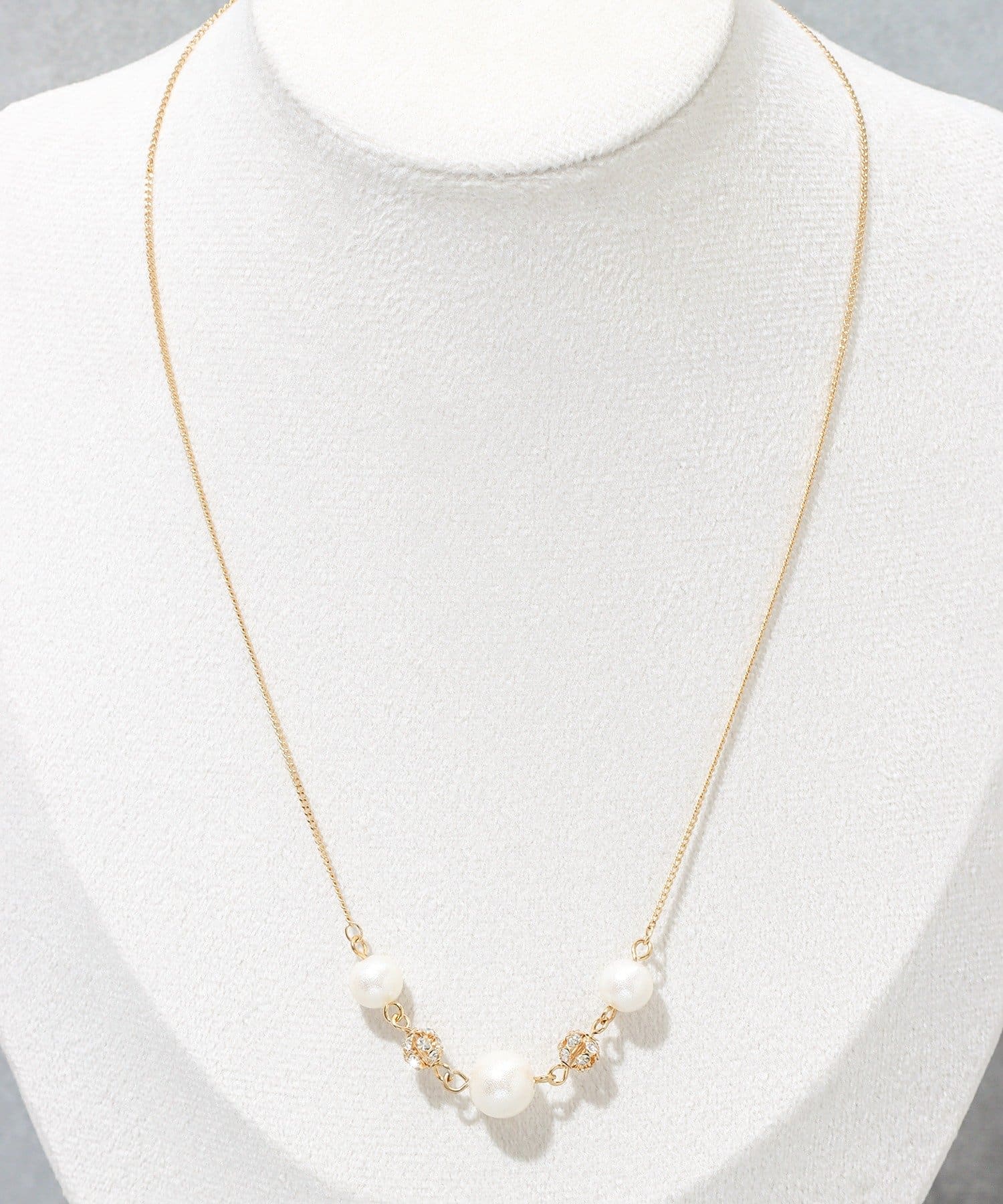 3COINS(スリーコインズ) シャイニーパールショートネックレス