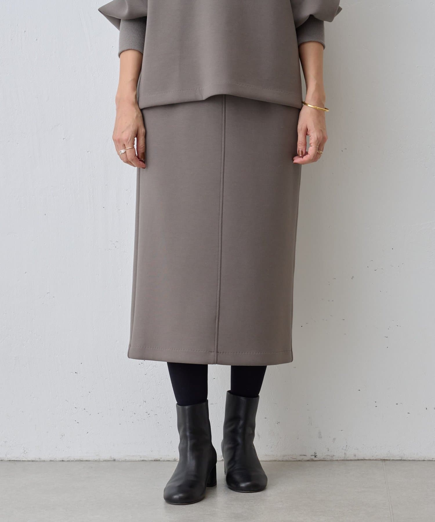 10/19(日)12時予約開始》ダンボールタイトスカート | BEARDSLEY