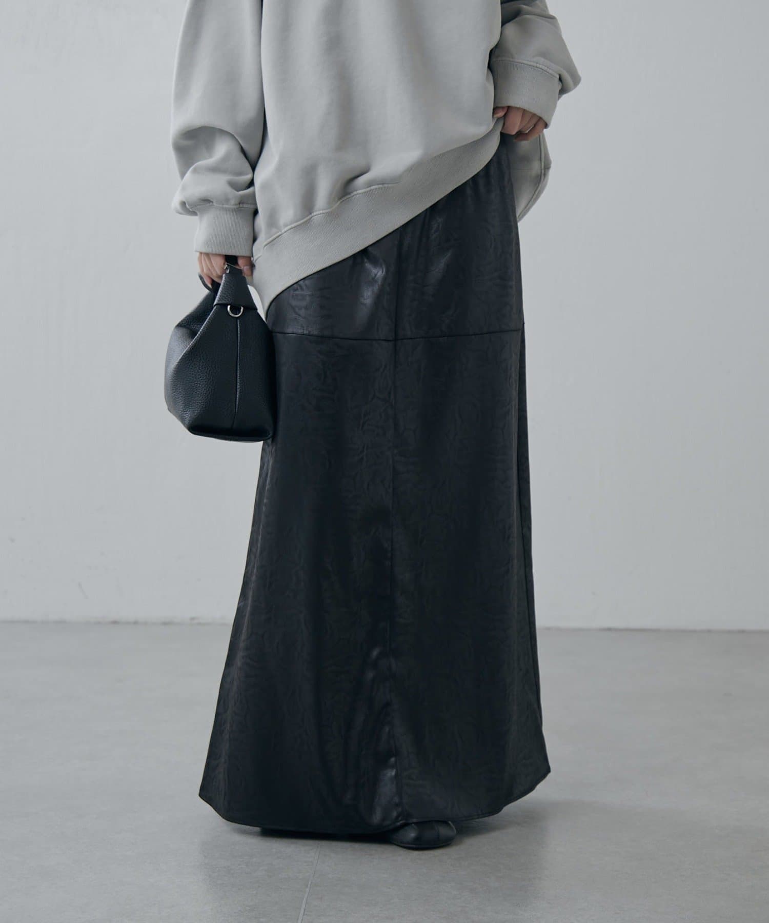 Lui's(ルイス) サテンレザーライクスカート