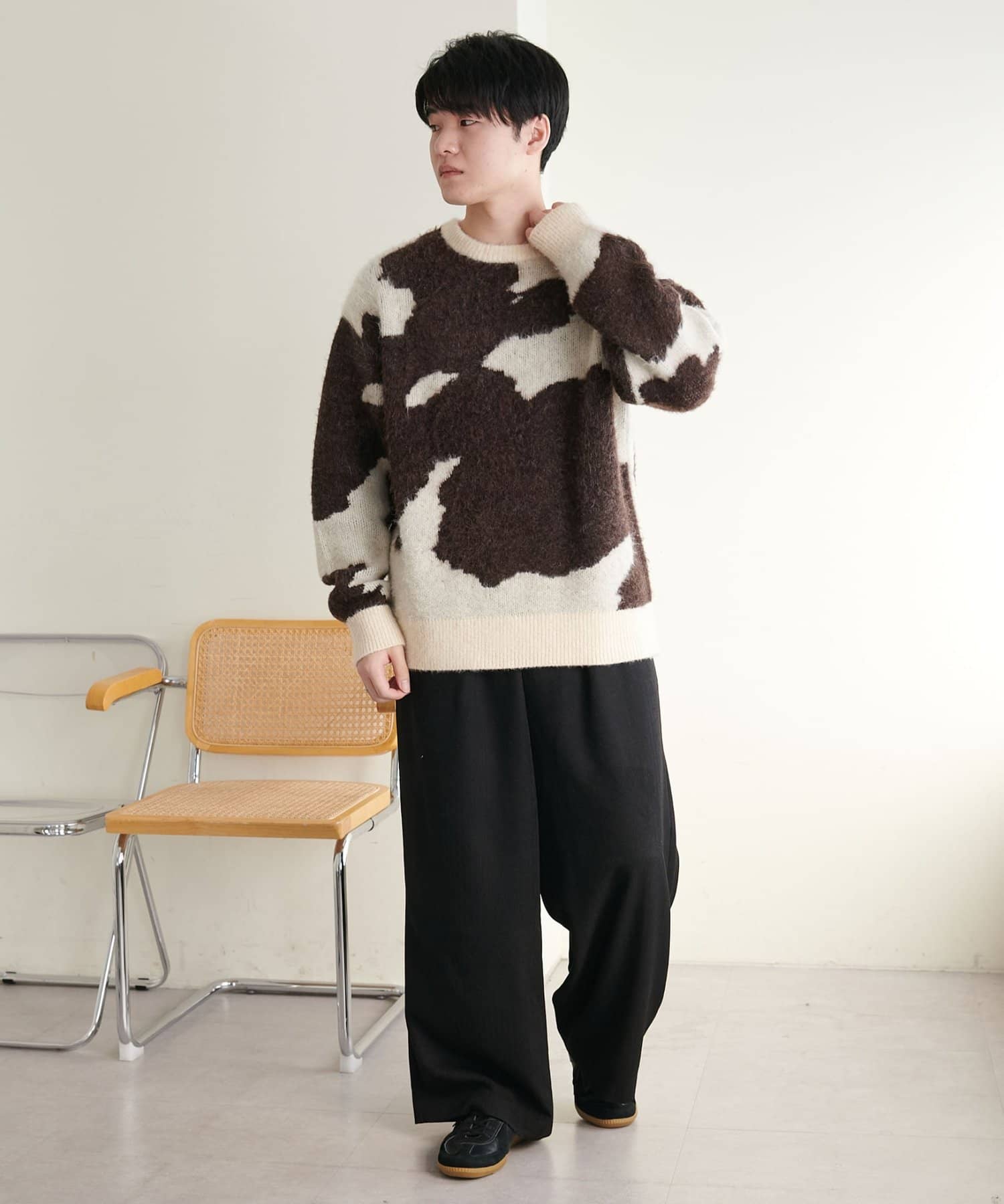 DISCOAT(ディスコート) 【選べる着丈♪/柔らか素材/ユニセックス】ジャガードポニー柄ニット