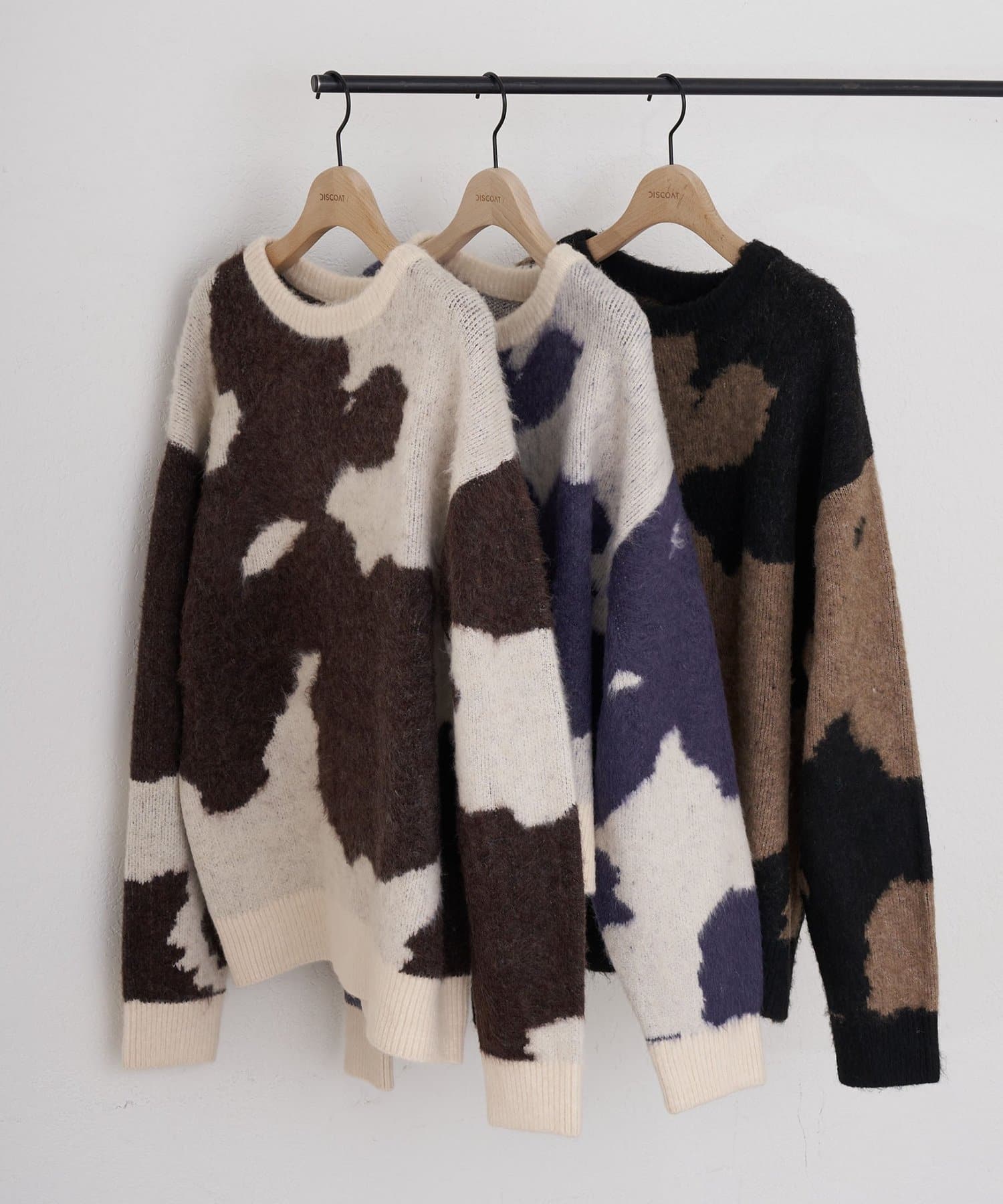 DISCOAT(ディスコート) 【ユニセックス/選べる着丈♪】ジャガードポニー柄ニット