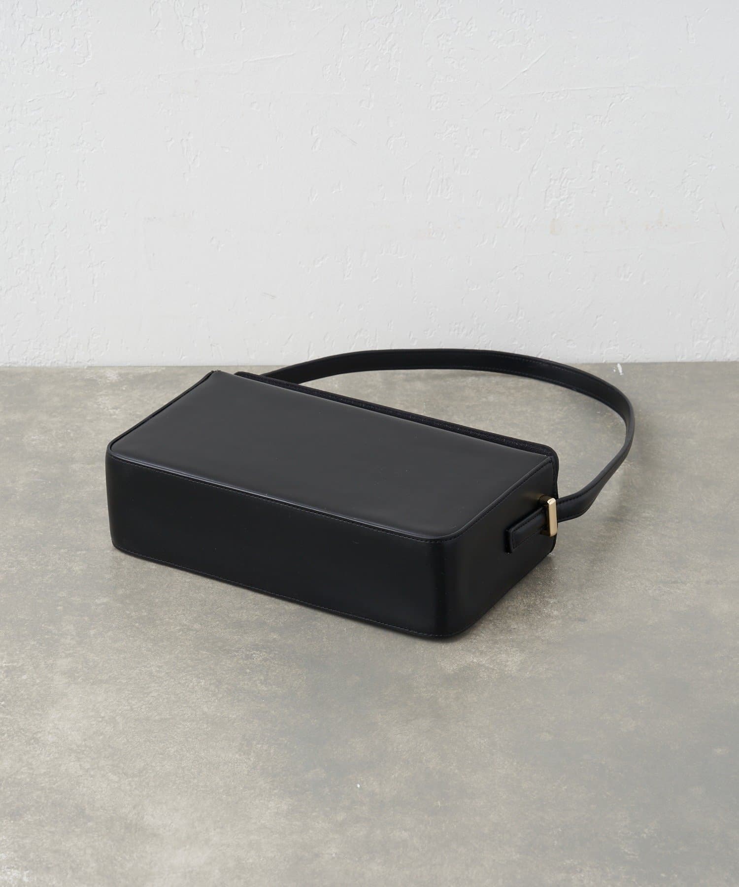 GALLARDAGALANTE(ガリャルダガランテ) 【2.718】BOXショルダーバッグ