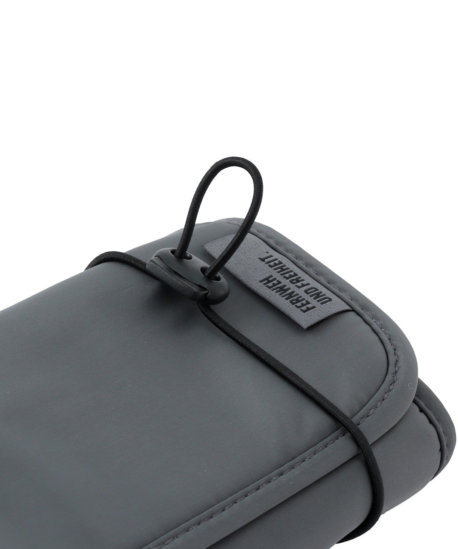 3COINS(スリーコインズ) アメニティポーチ