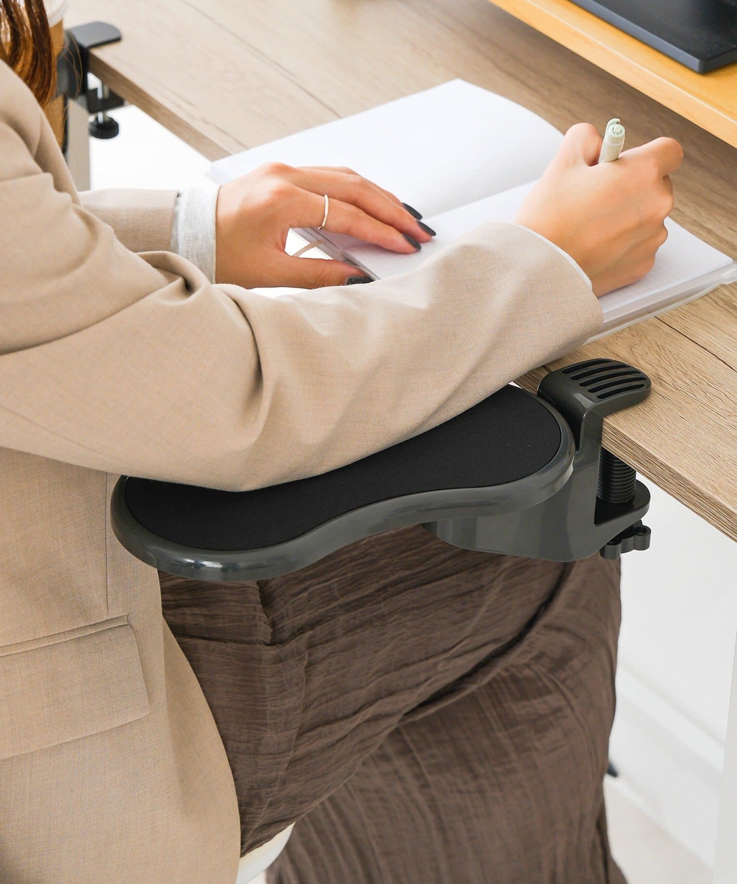 3COINS(スリーコインズ) クランプ式アームレスト