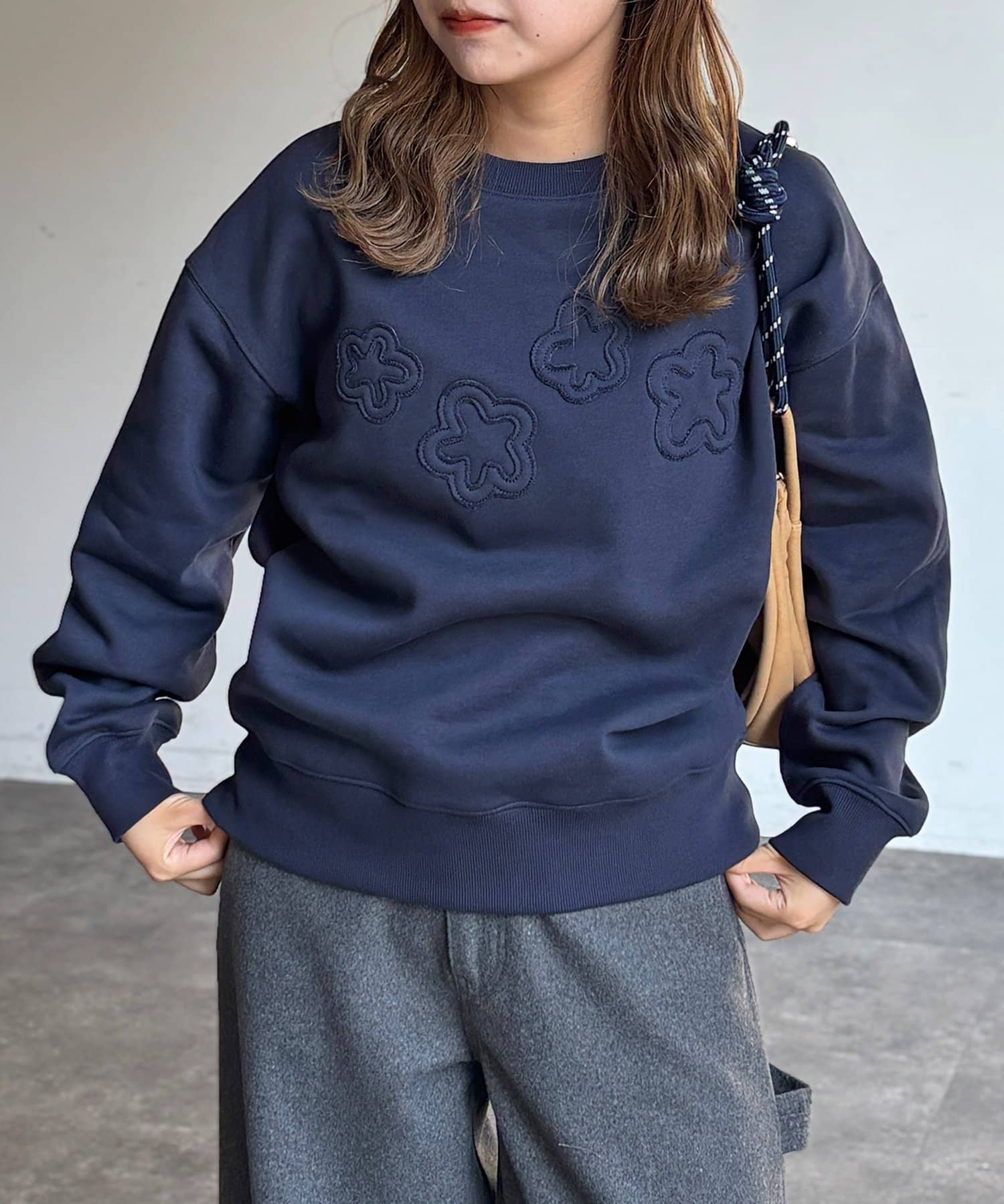 CPCM(シーピーシーエム) 裏起毛お花アップリケスウェット