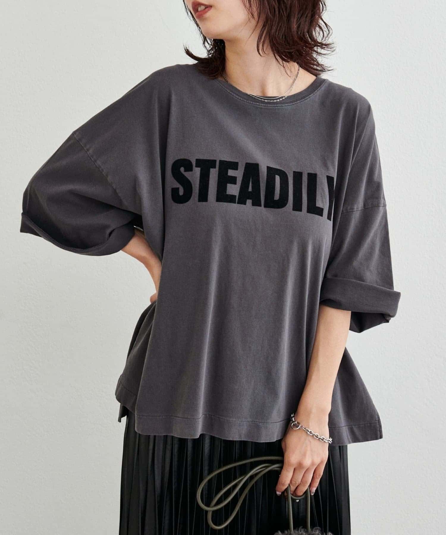 NICE CLAUP / OLIVE des OLIVE OUTLET(ナイスクラップ  / オリーブ デ オリーブ アウトレット) 【LARUTA】サイドスリットBIGTシャツ