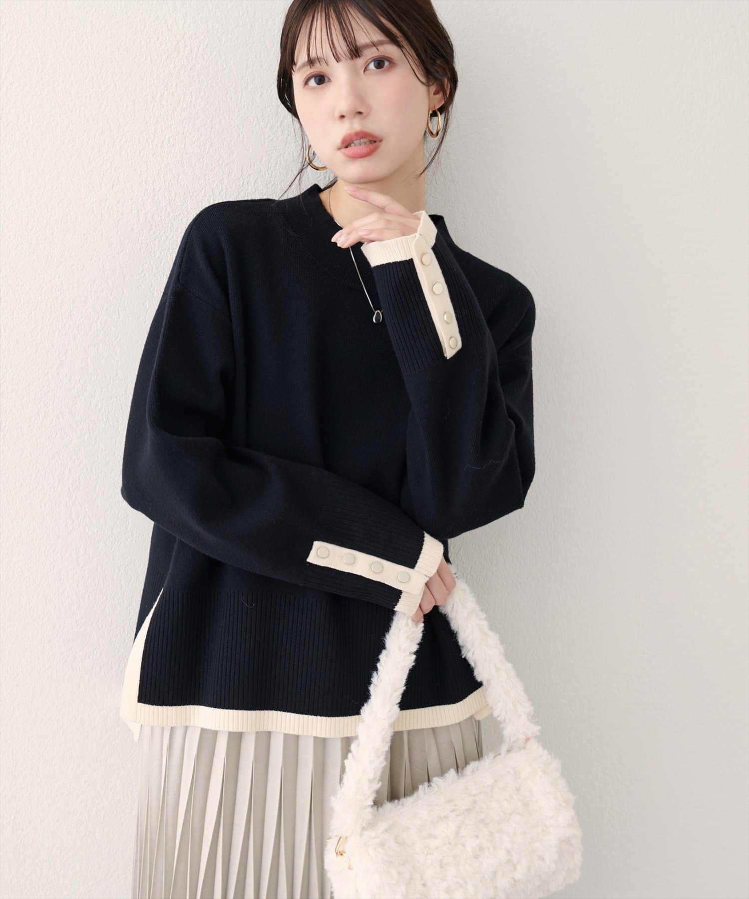 natural couture(ナチュラルクチュール) スタンドネック袖口釦ゆるニット
