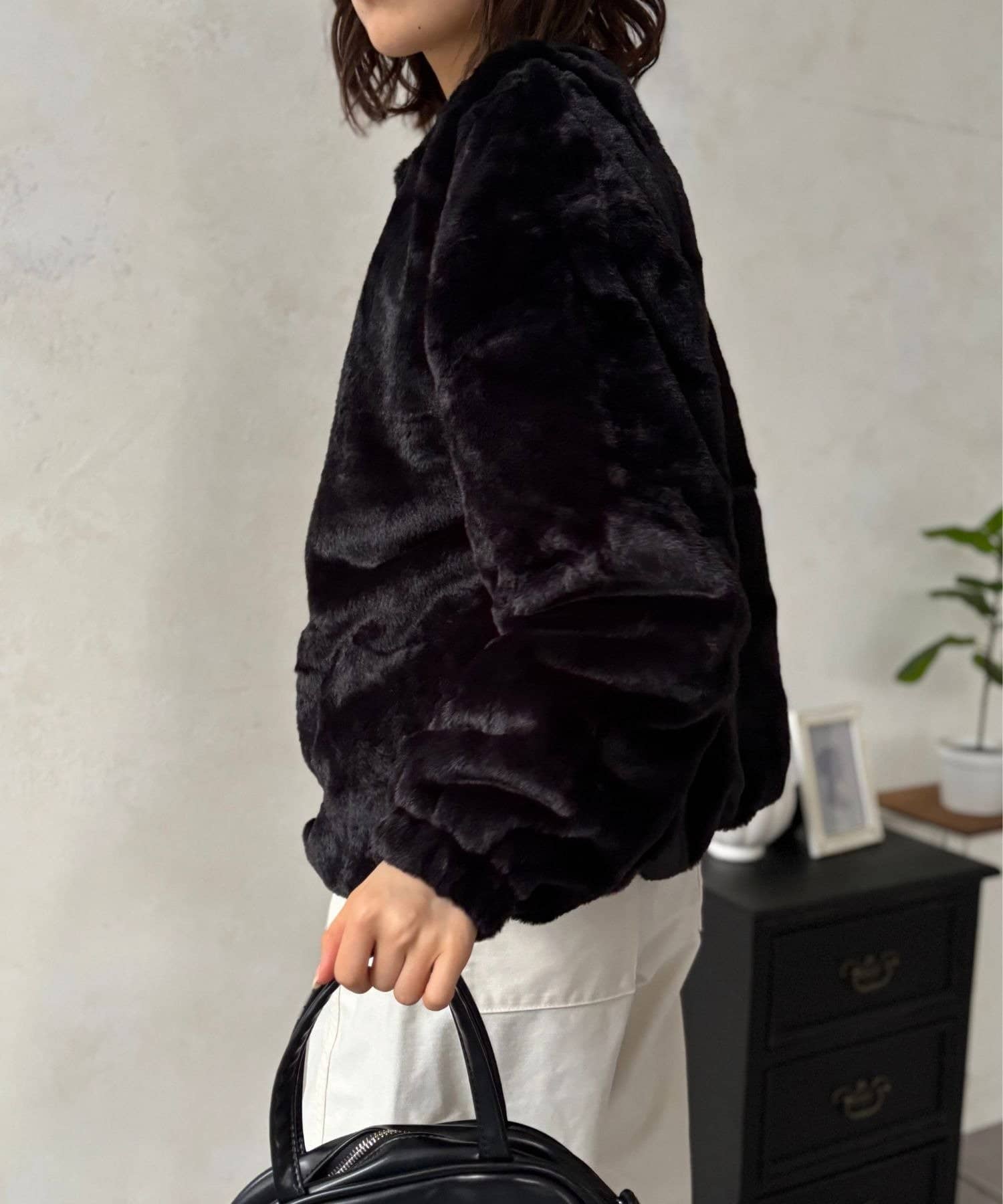 LOCUST(ローカスト) フェイクファーノーカラーブルゾン