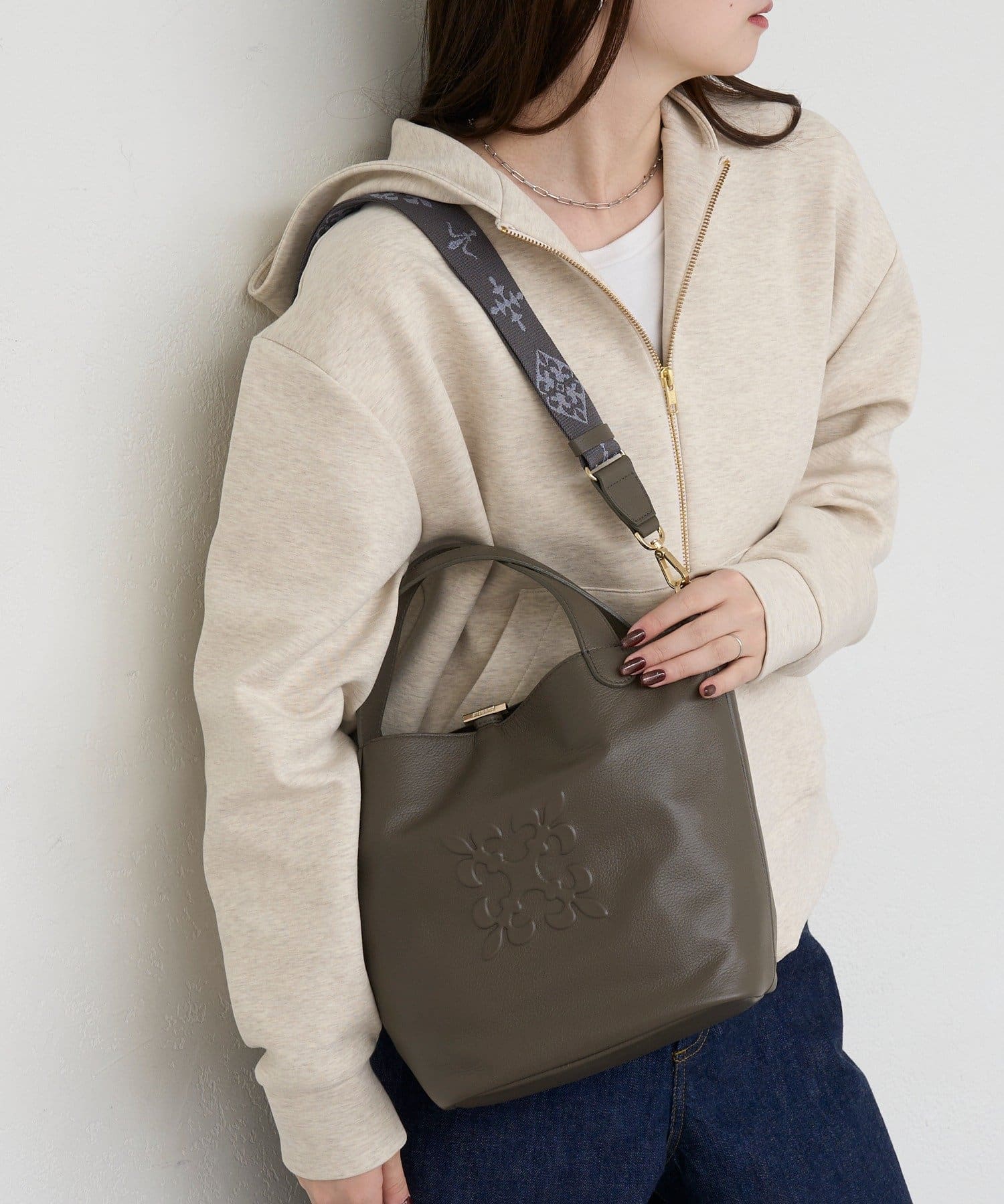 russet(ラシット) 《WEB限定》エンボスモノグラム2WAYタウントートバッグ
