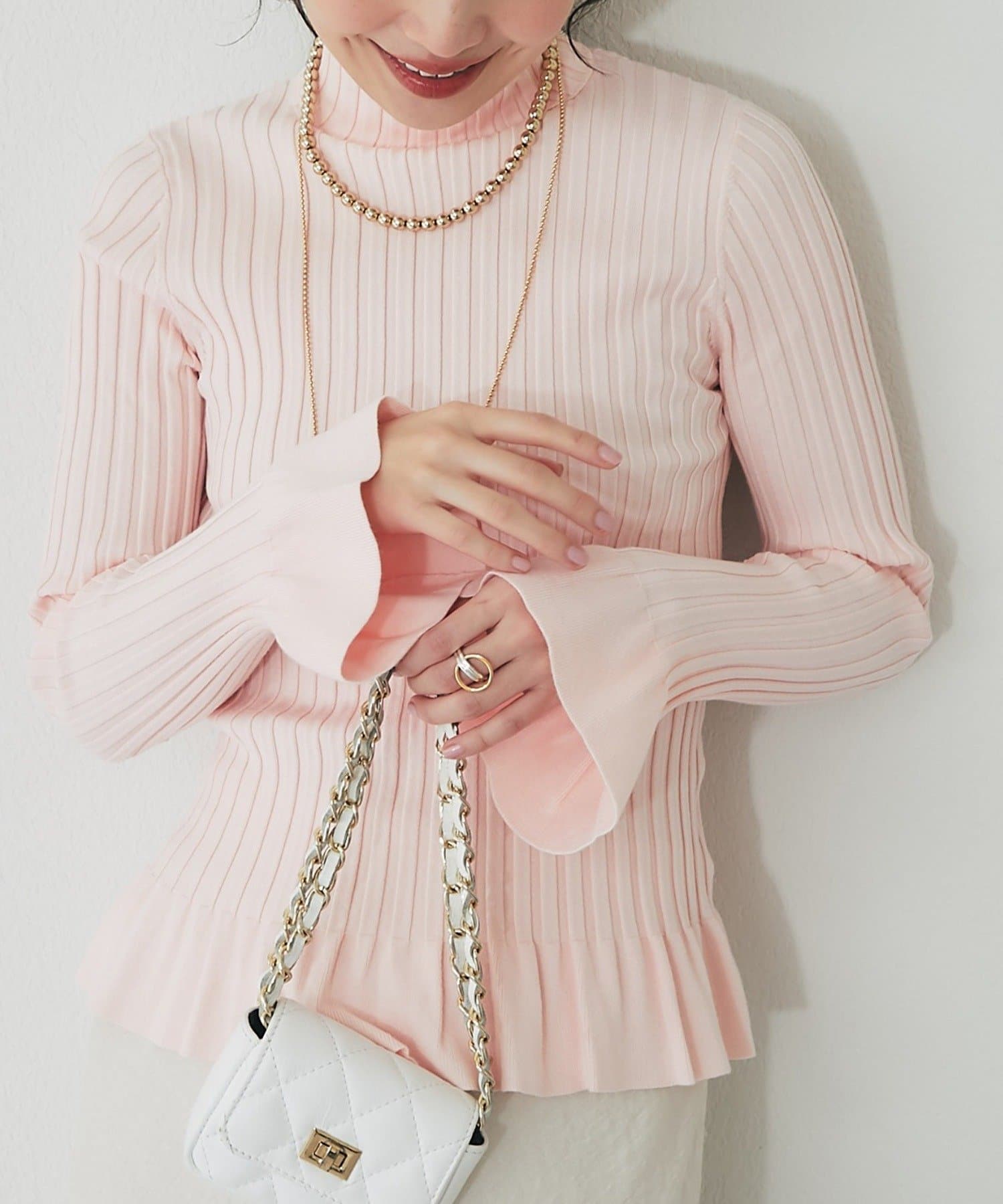 La boutique BonBon(ラブティックボンボン) フリルハイネックリブニット