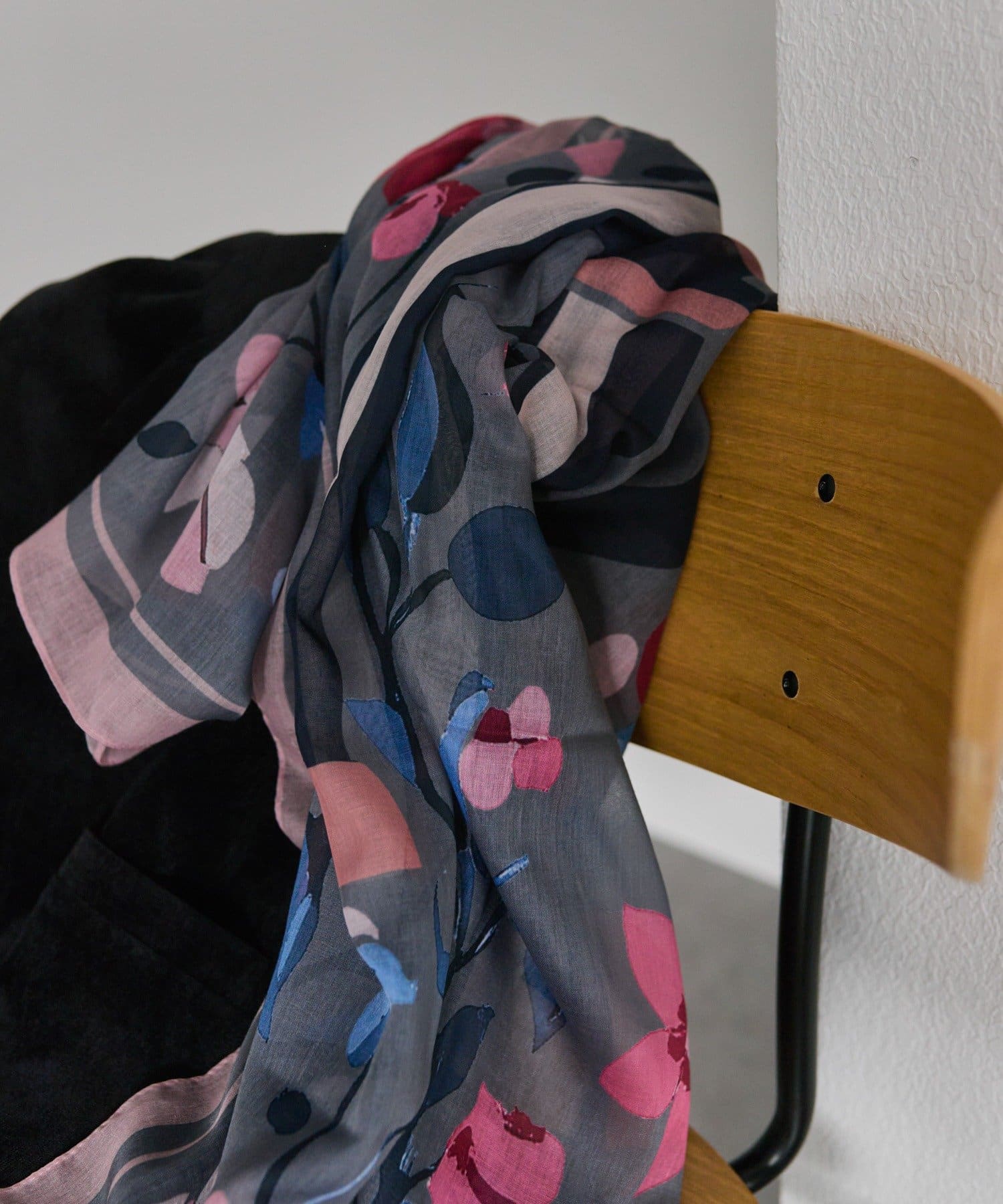 ear PAPILLONNER(イア パピヨネ) フラワーアーチストール