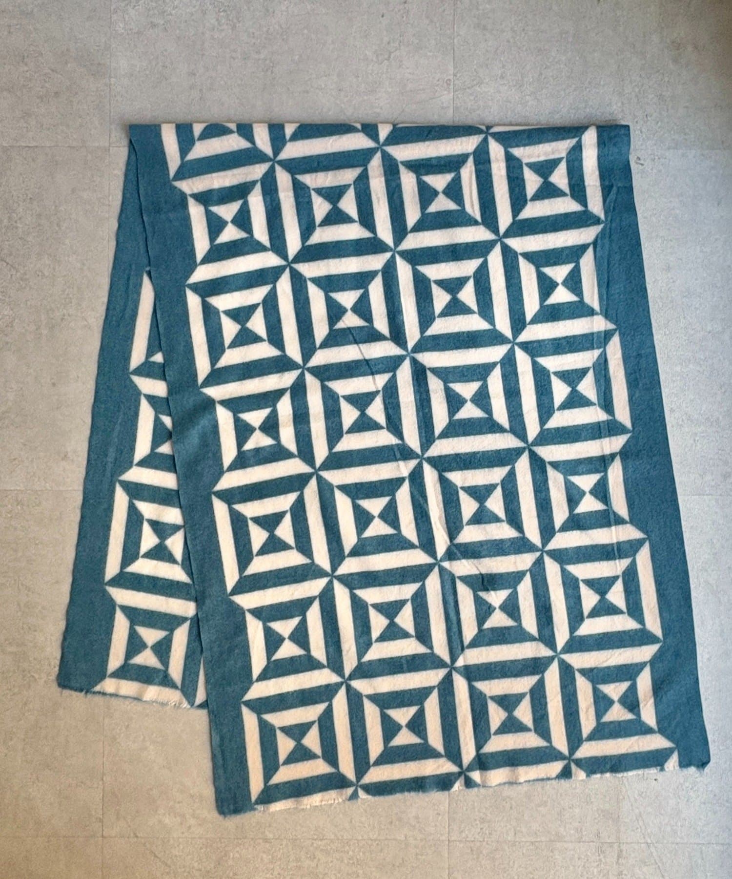 DOUDOU(ドゥドゥ) 【WEB限定】幾何柄プリントストール