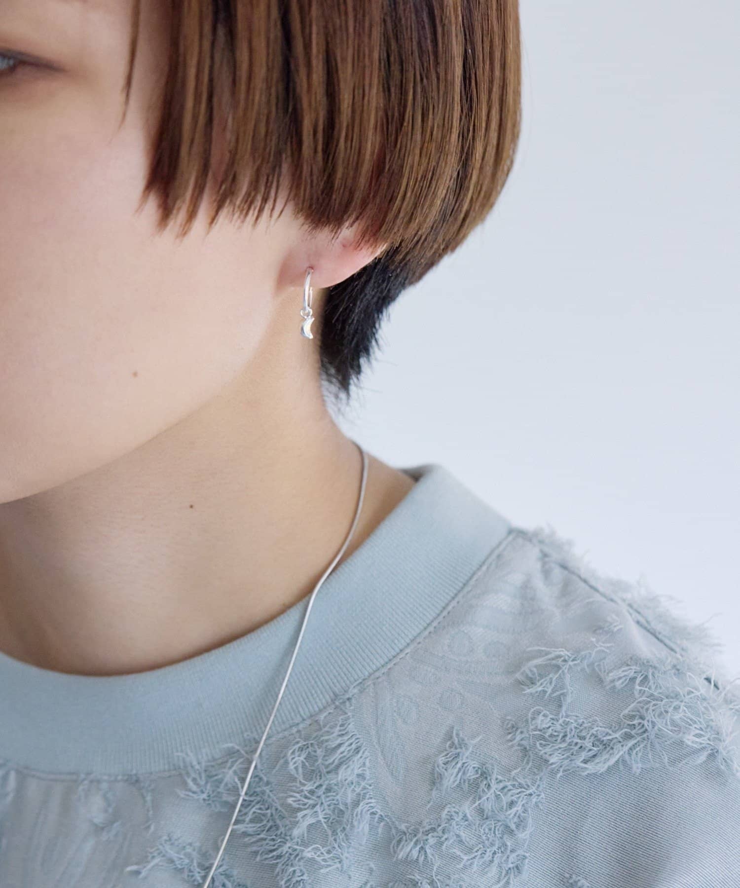 ear PAPILLONNER(イア パピヨネ) 《スターリングシルバー使用》ムーンスターピアス