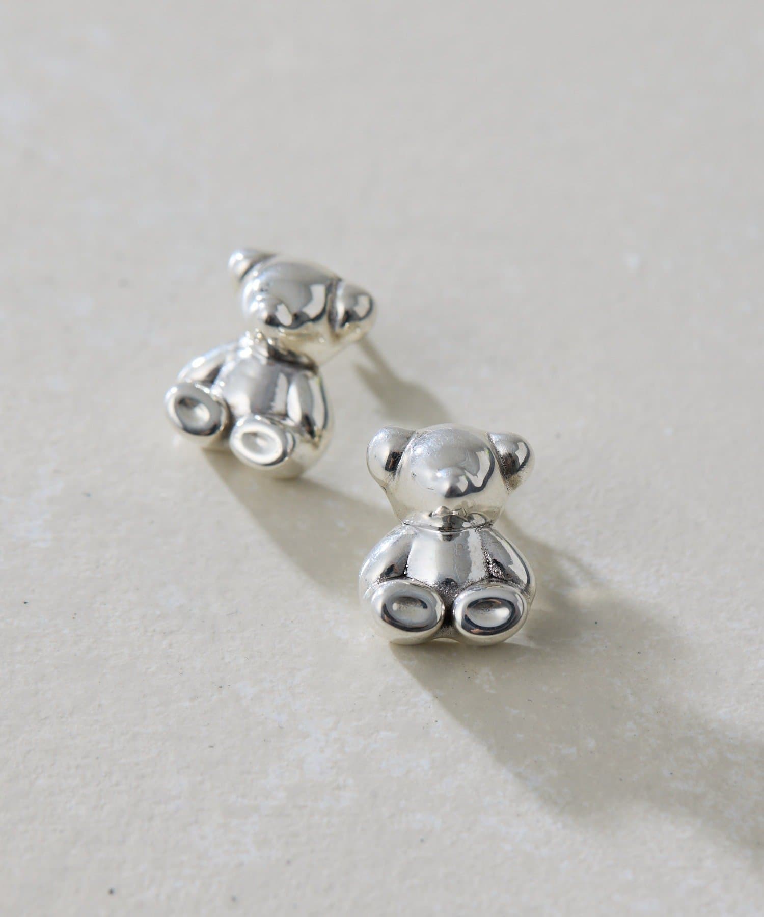 ear PAPILLONNER(イア パピヨネ) 《スターリングシルバー使用》テディベアピアス