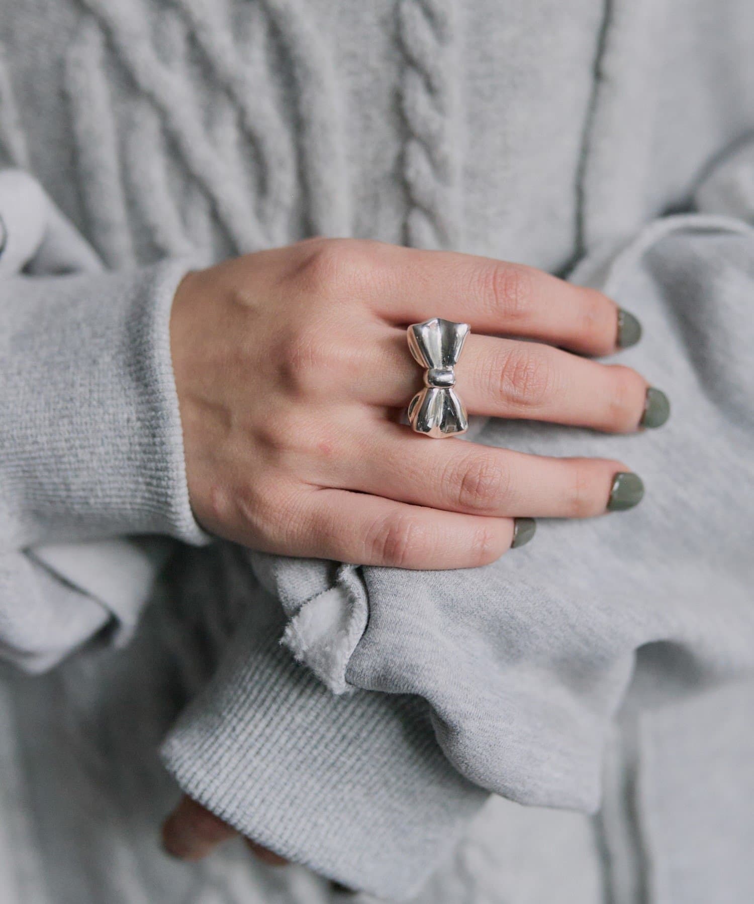 ear PAPILLONNER(イア パピヨネ) 《スターリングシルバー使用》リボンリング