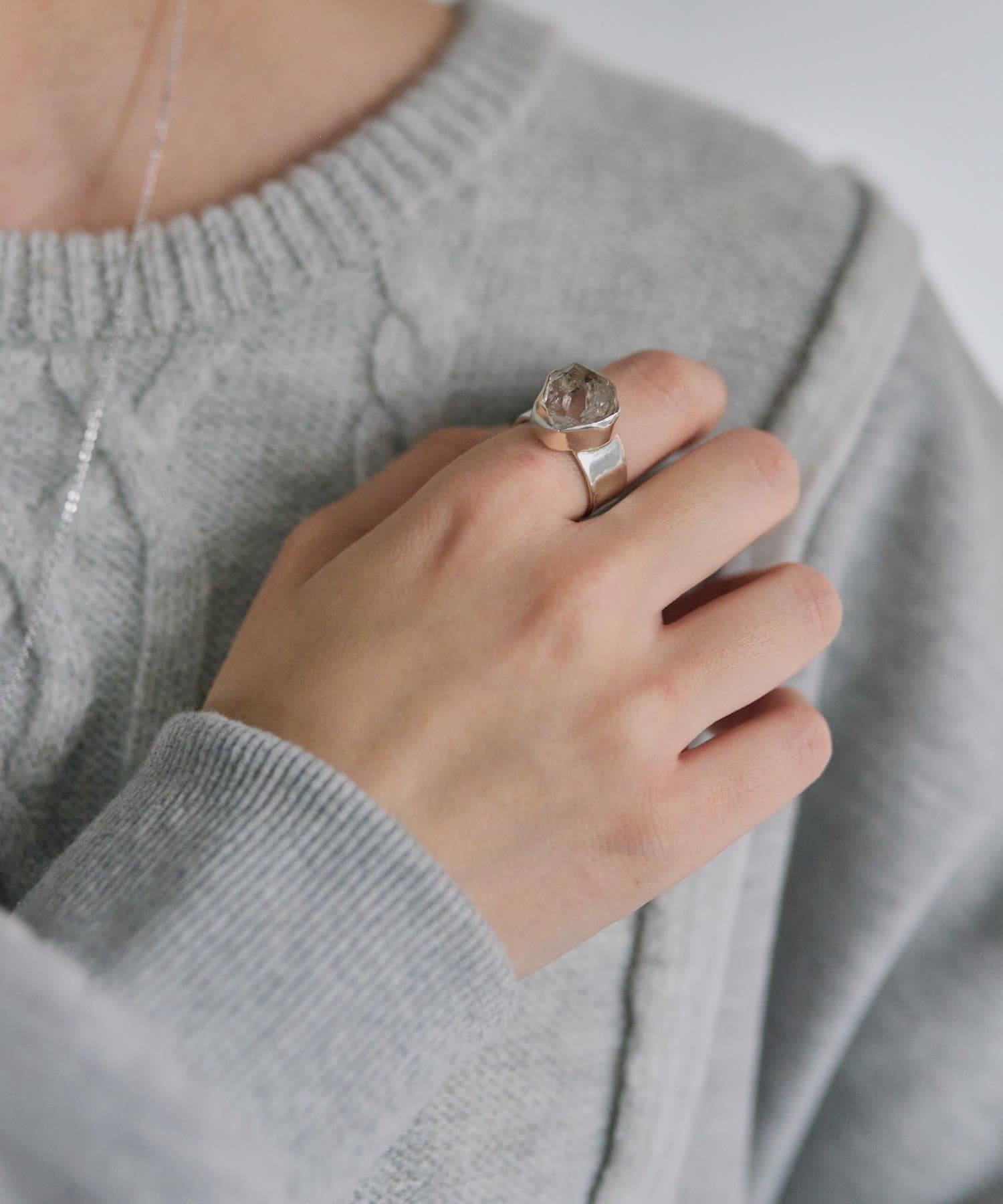 ear PAPILLONNER(イア パピヨネ) 《スターリングシルバー使用》ハーキマーリング