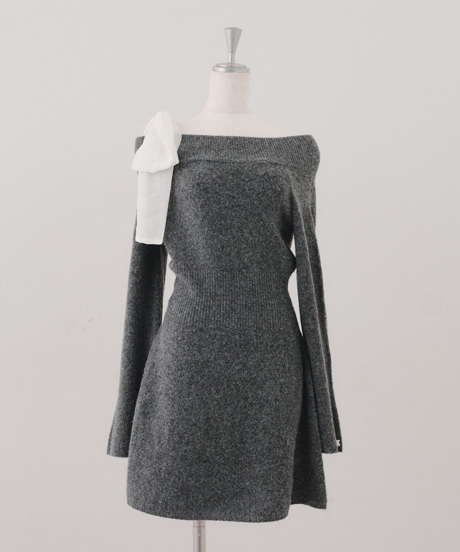 Remind me and forever(リマインドミーアンドフォーエバー) 【Ribbon Collection】マルチWAYオフショルニットワンピース