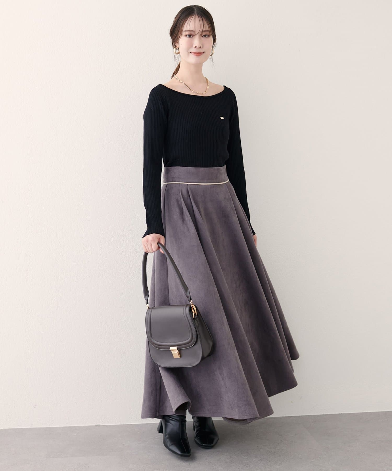 natural couture(ナチュラルクチュール) 【WEB限定】ポンチスエードパイピングサーキュラースカート