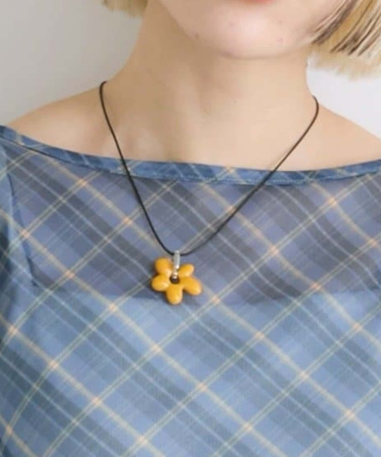 w closet(ダブルクローゼット) フラワーモチーフネックレス