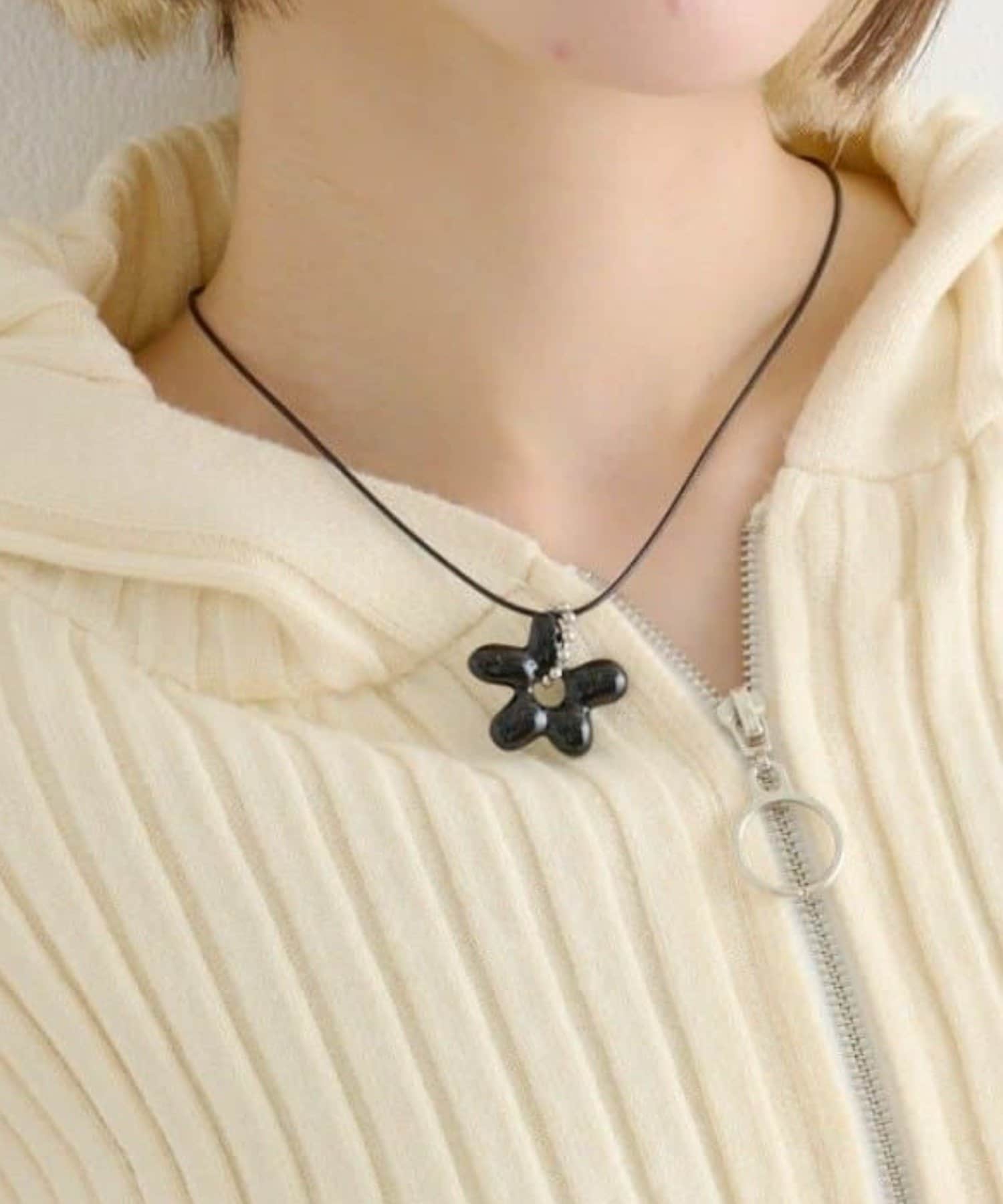 w closet(ダブルクローゼット) フラワーモチーフネックレス