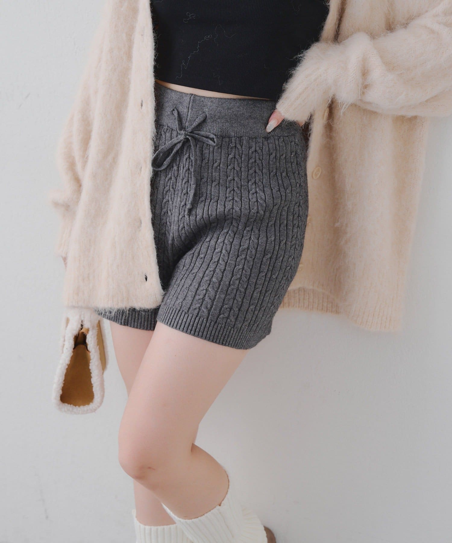NICE CLAUP / OLIVE des OLIVE OUTLET(ナイスクラップ  / オリーブ デ オリーブ アウトレット) ケーブル編みニットショートパンツ