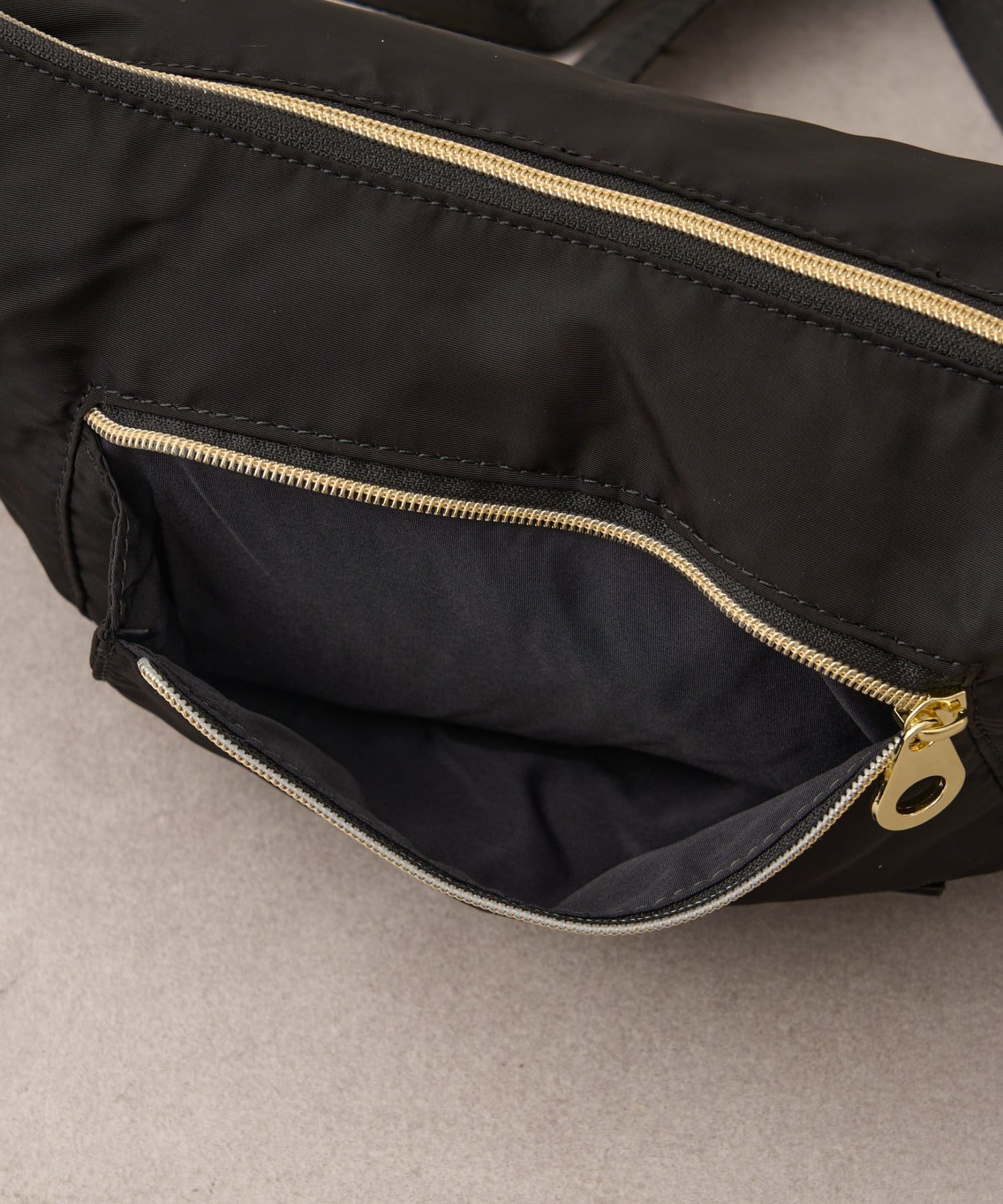 Remind me and forever(リマインドミーアンドフォーエバー) 三日月ショルダーバッグ