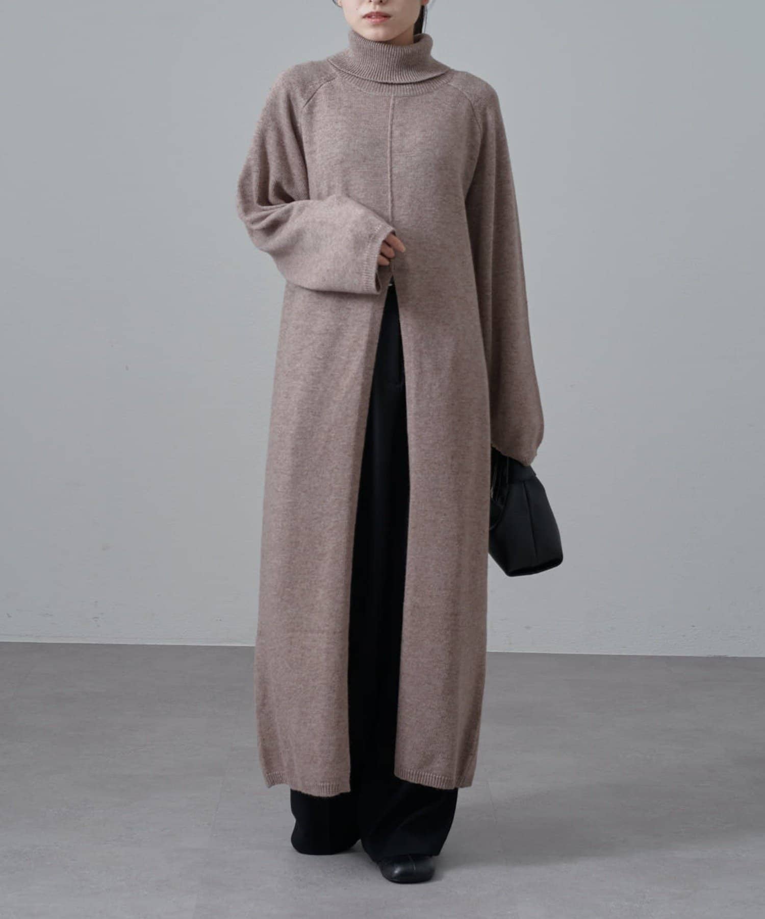 Lui's(ルイス) タートルネック前スリットロングワンピース