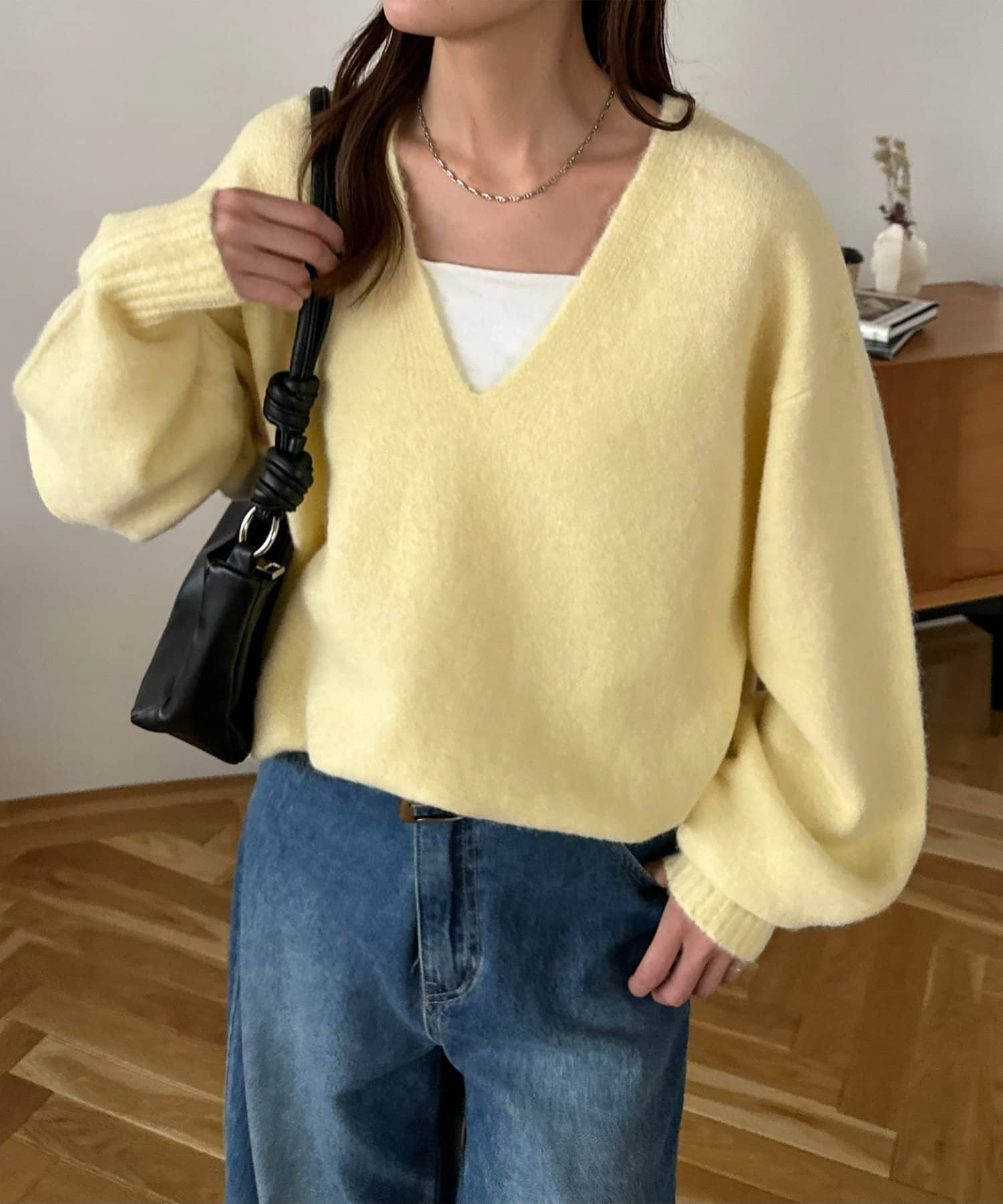 DISCOAT(ディスコート) 【ユニセックス】深Vシャギーニット《WEB限定カラーあり》