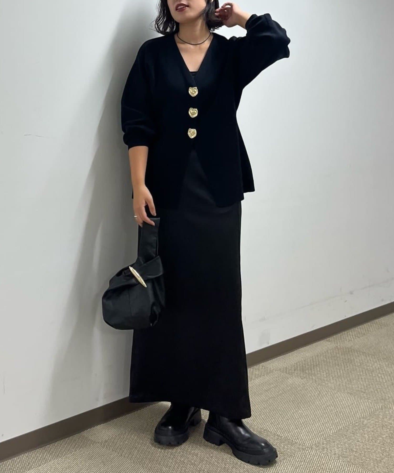 GALLARDAGALANTE(ガリャルダガランテ) 【手洗い可！】【エレガント×着映え】ビジューVネックカーディガン