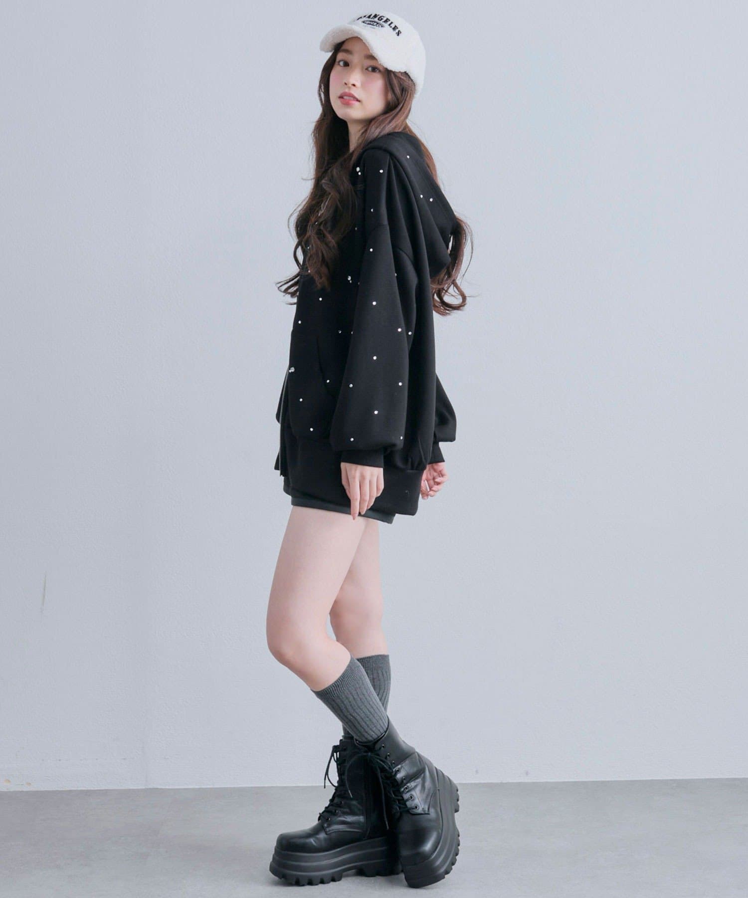 OLIVE des OLIVE(オリーブ デ オリーブ) キラキラZIPパーカー