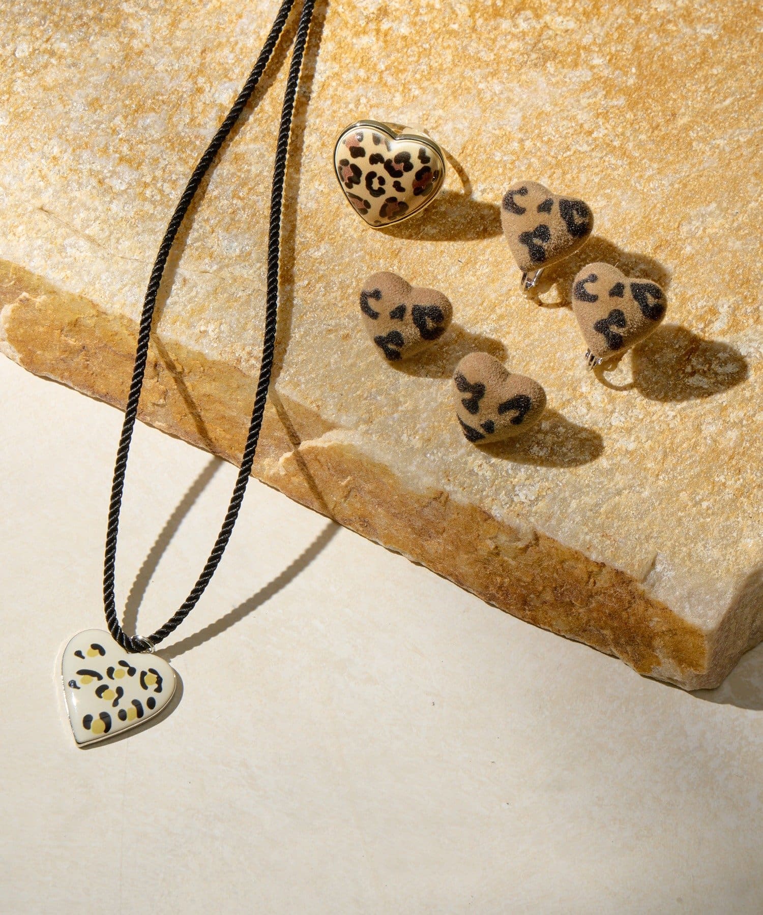 Lattice(ラティス) レオパードハートピアス